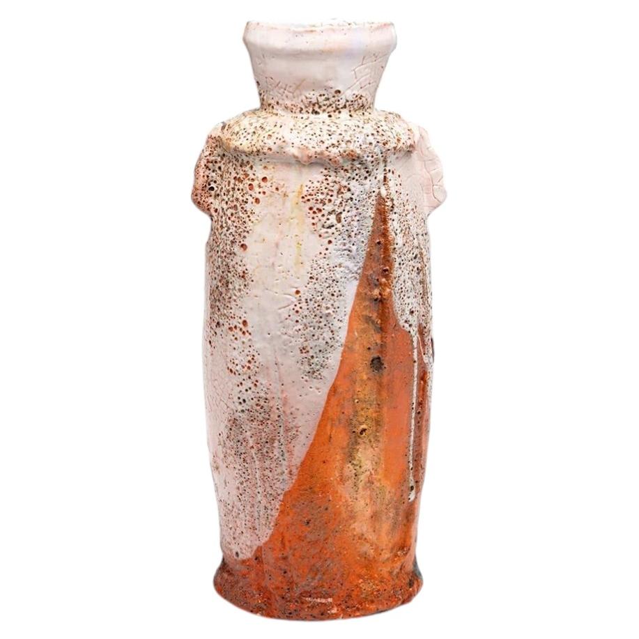 Vaso alto dalle ricche texture del ceramista danese Hans Vangsø in vendita