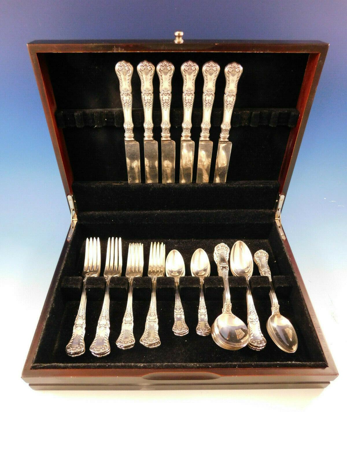 Rare early dinner size Lady Caroline by Gorham circa 1897 silver plated flatware set, 36 pieces. This set includes:

6 dinner size knives with plated blunt blades, 9 3/4