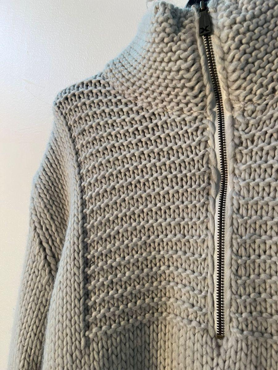 Richmond 'X' Beige Grobstrickpullover aus Wolle mit halbem Reißverschluss im Angebot 1