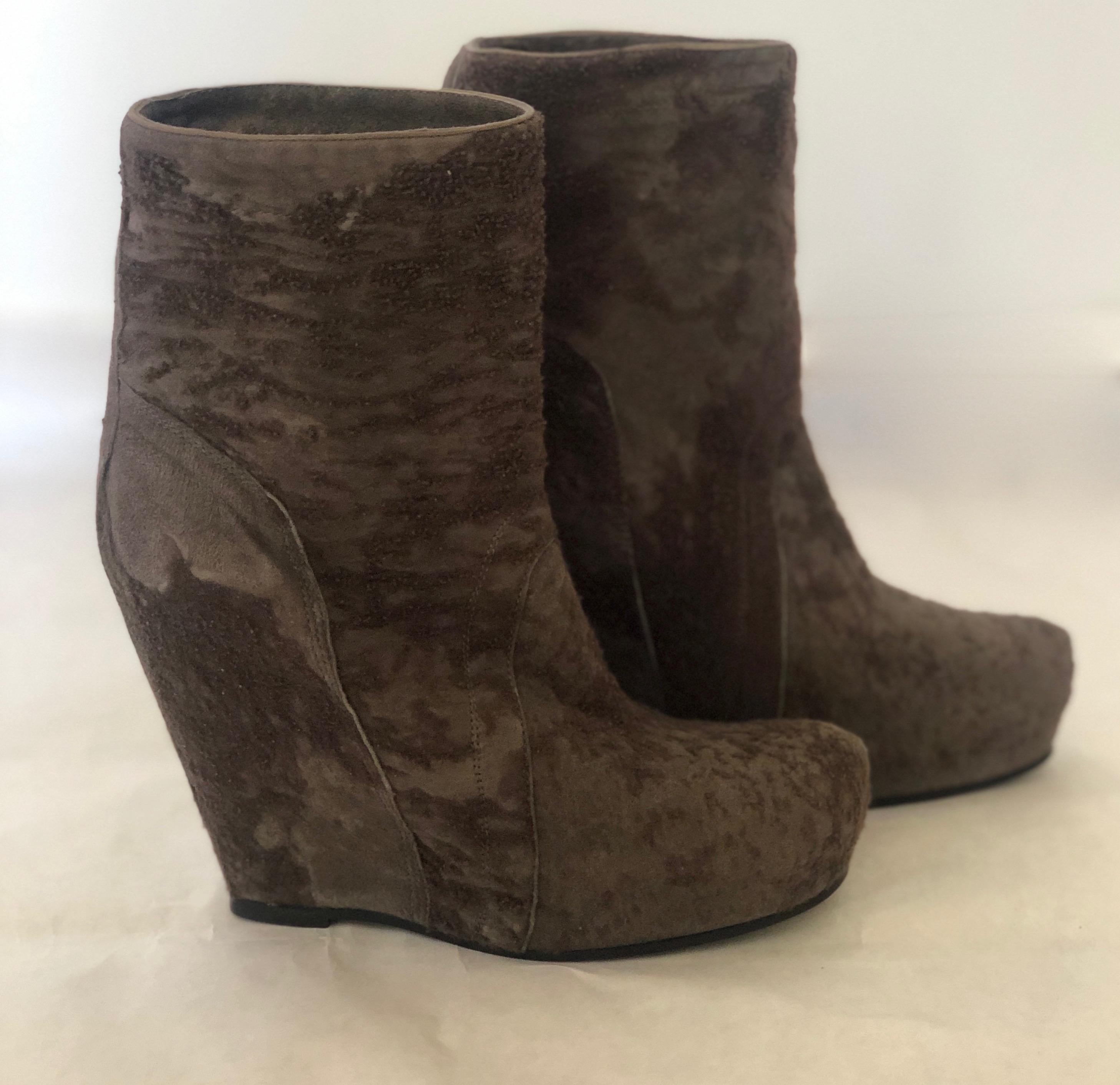 Rick Owen Light Brown Slouchy Textured Cowhide Ankle Wedge Platform Booties For Sale 1