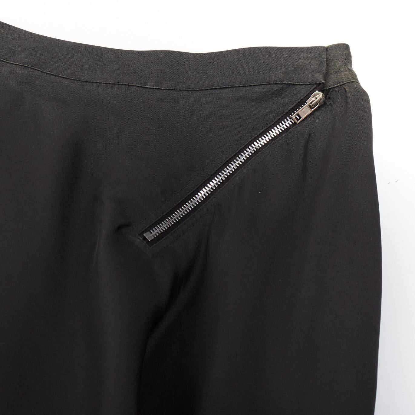 RICK OWENS 2017 Walrus 100% Seide schwarz drapiert hoch niedrig Skort Rock IT38 XS im Zustand „Relativ gut“ im Angebot in Hong Kong, NT