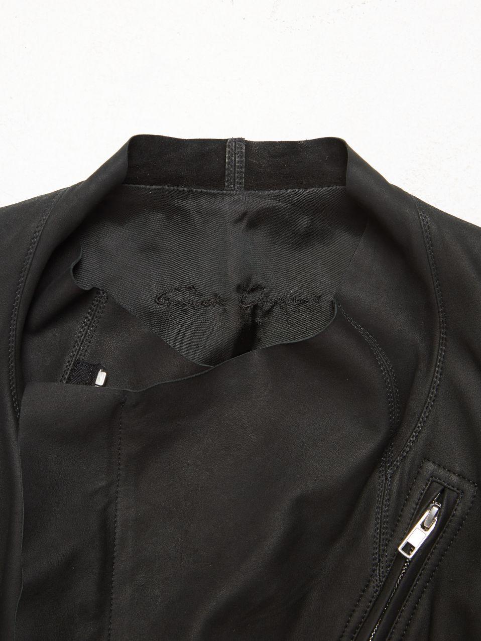 Rick Owens  Black Asymmetrical Zipped Leather Jacket In New Condition For Sale In Dover, DE