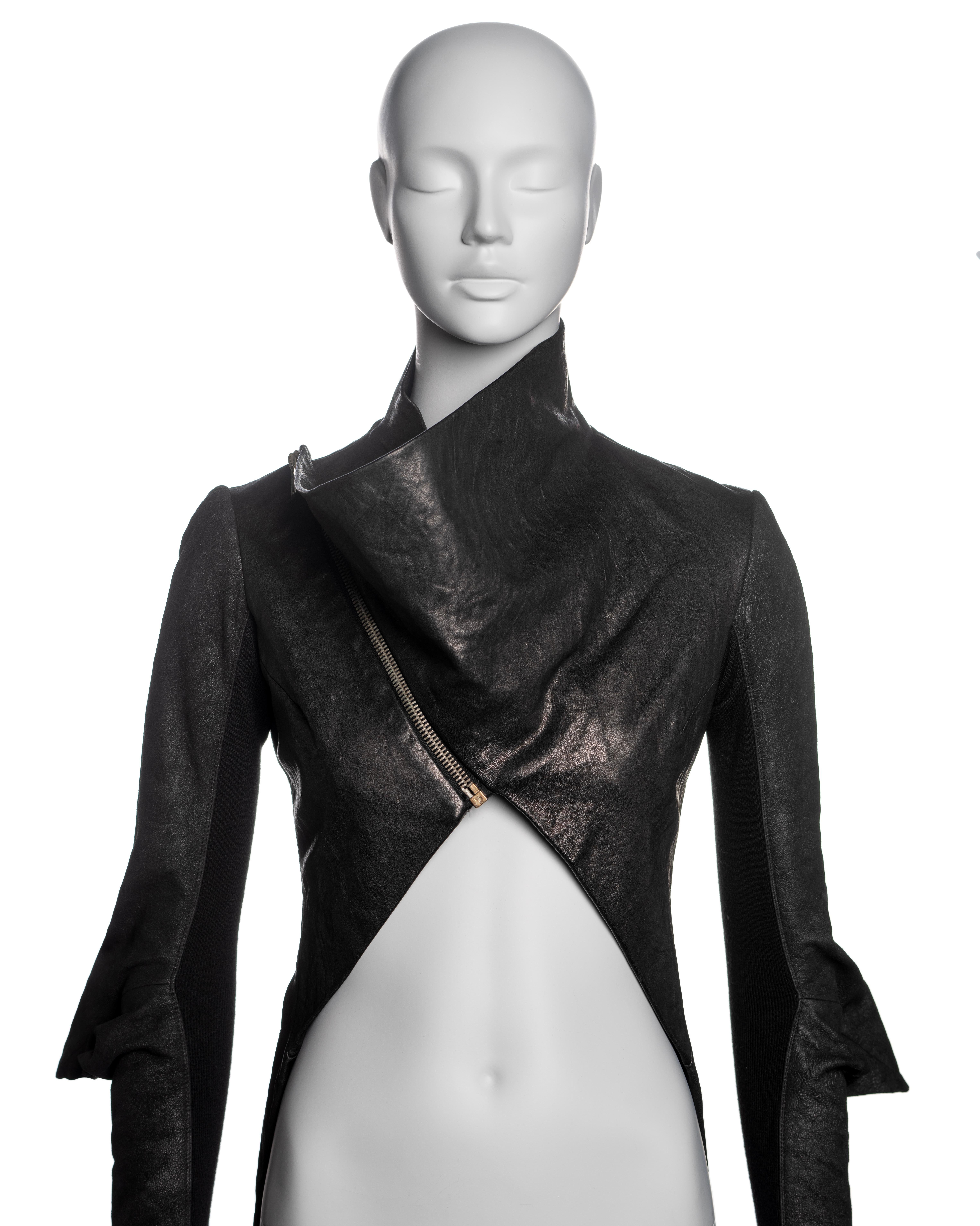Rick Owens Black Leather Cropped Jacket with Long Fitted Sleeves, FW 2009 In Good Condition For Sale In London, GB