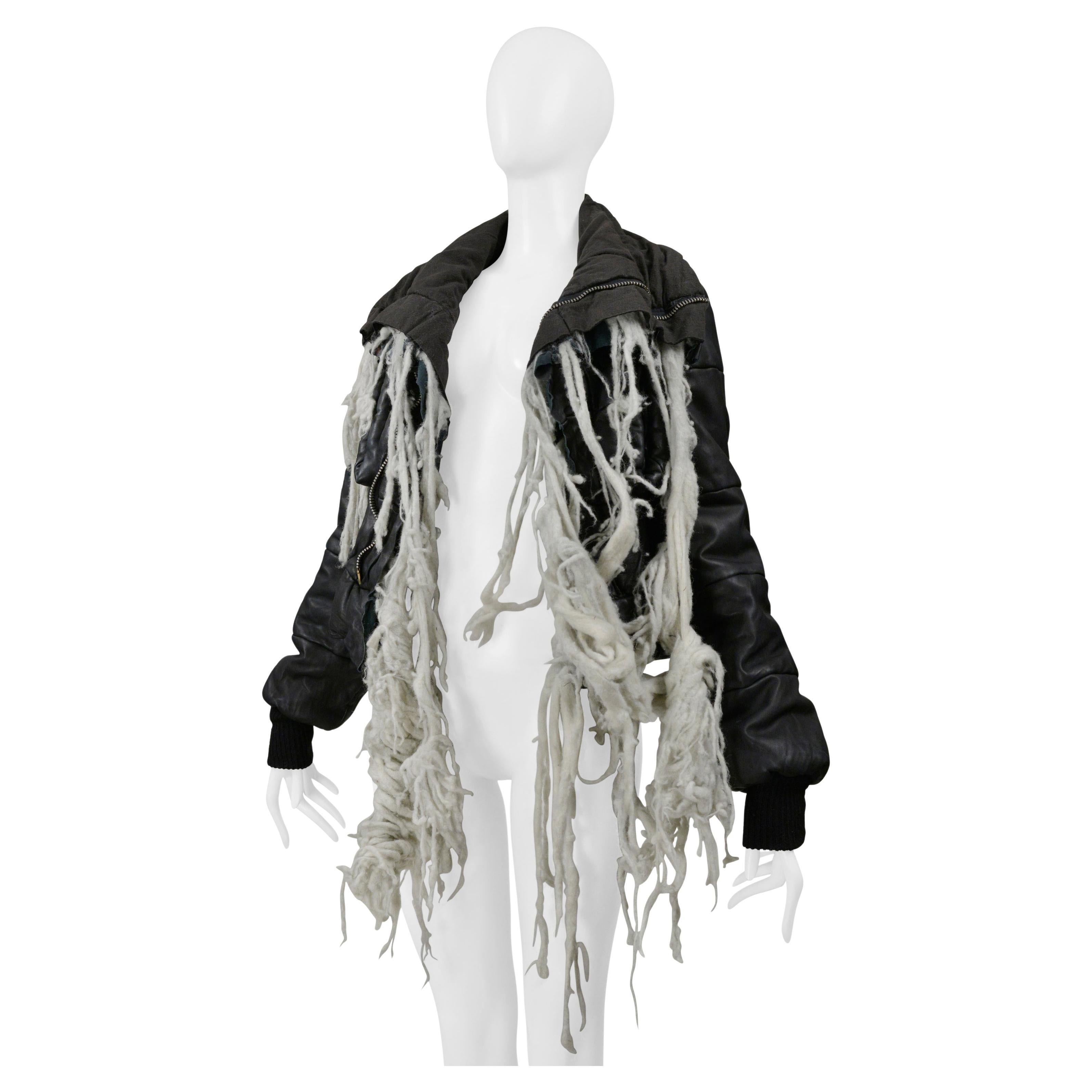 Donna Rick Owens - Giacca imbottita in pelle nera con  Ciuffi di lana 2003 in vendita