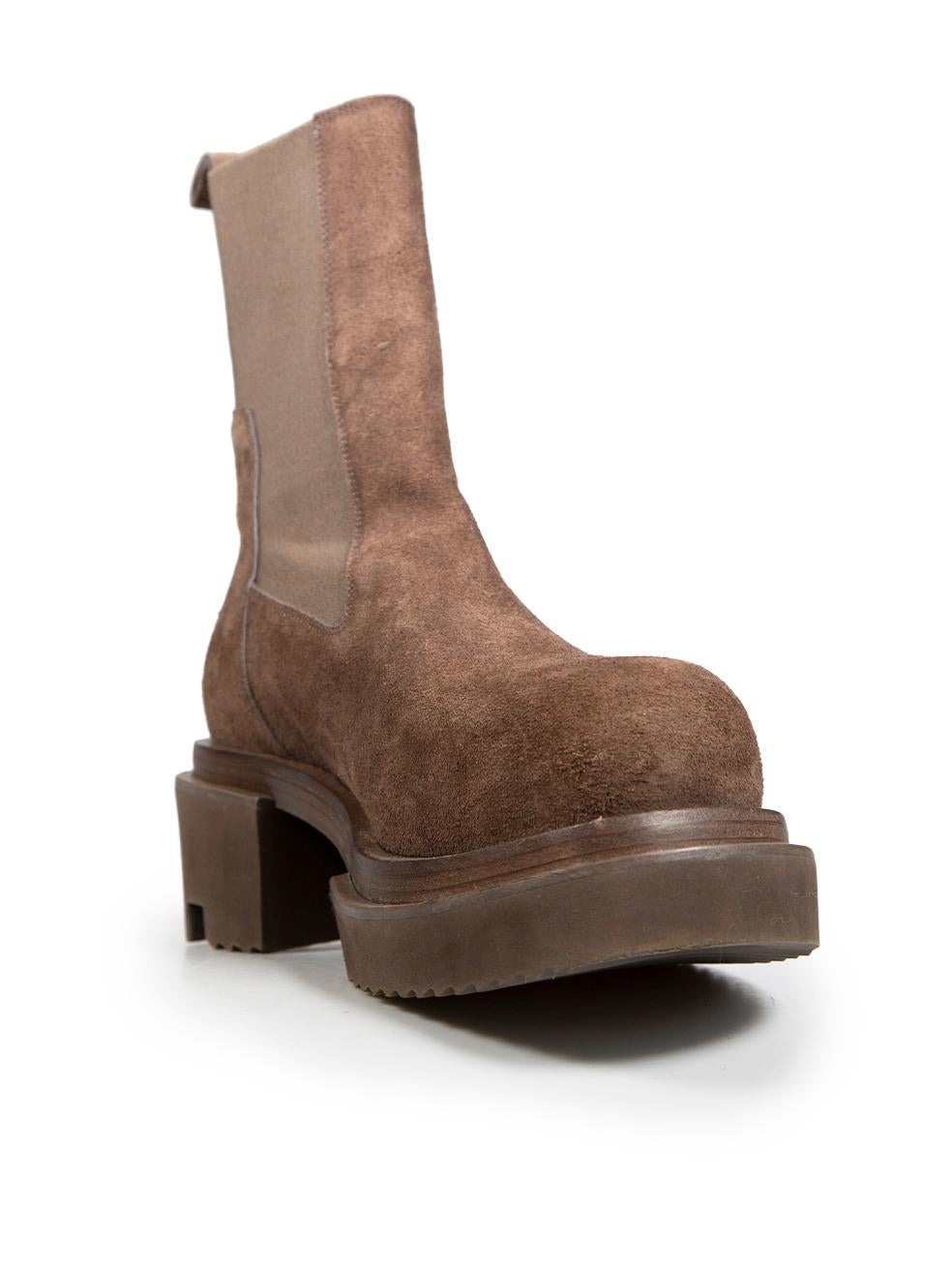 CONDITION is Good. Minor wear to the boots is evident, there is overall pilling to the suede and mild discolouration on the front, rear and ankle area. There is a mark on the front and the outer left side on the left boot on this used Rick Owens