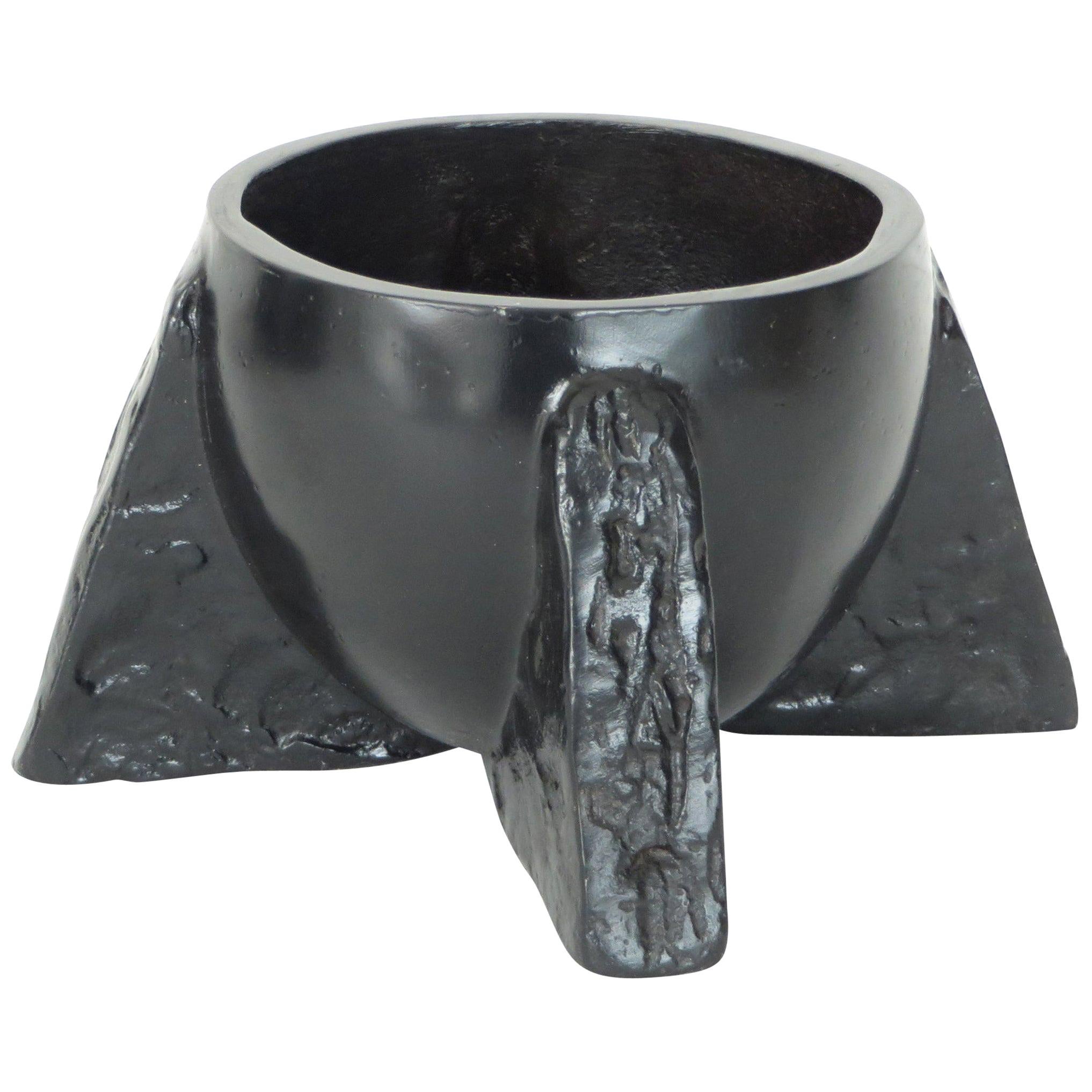 Vase coupe en bronze moulé noir patiné signé Rick Owens