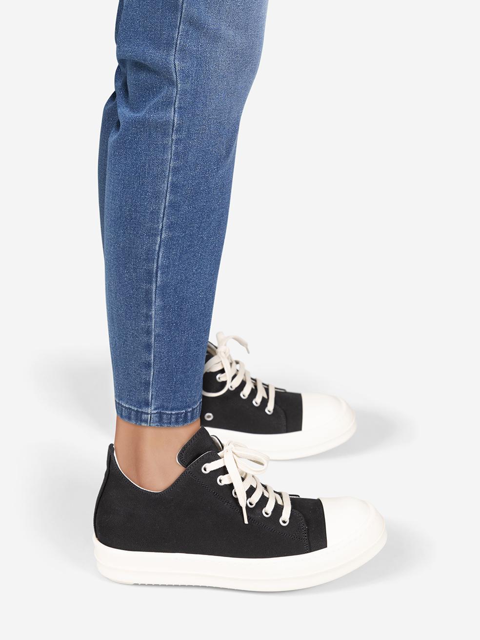CONDITION is Neverworn. No visible wear to the trainers is evident on this new Rick Owens designer resale item. This item comes with original box and dust bag.
 
 
 
 Details
 
 
 Black
 
 Canvas
 
 Trainers
 
 Chunky sole
 
 White rubber panelled
