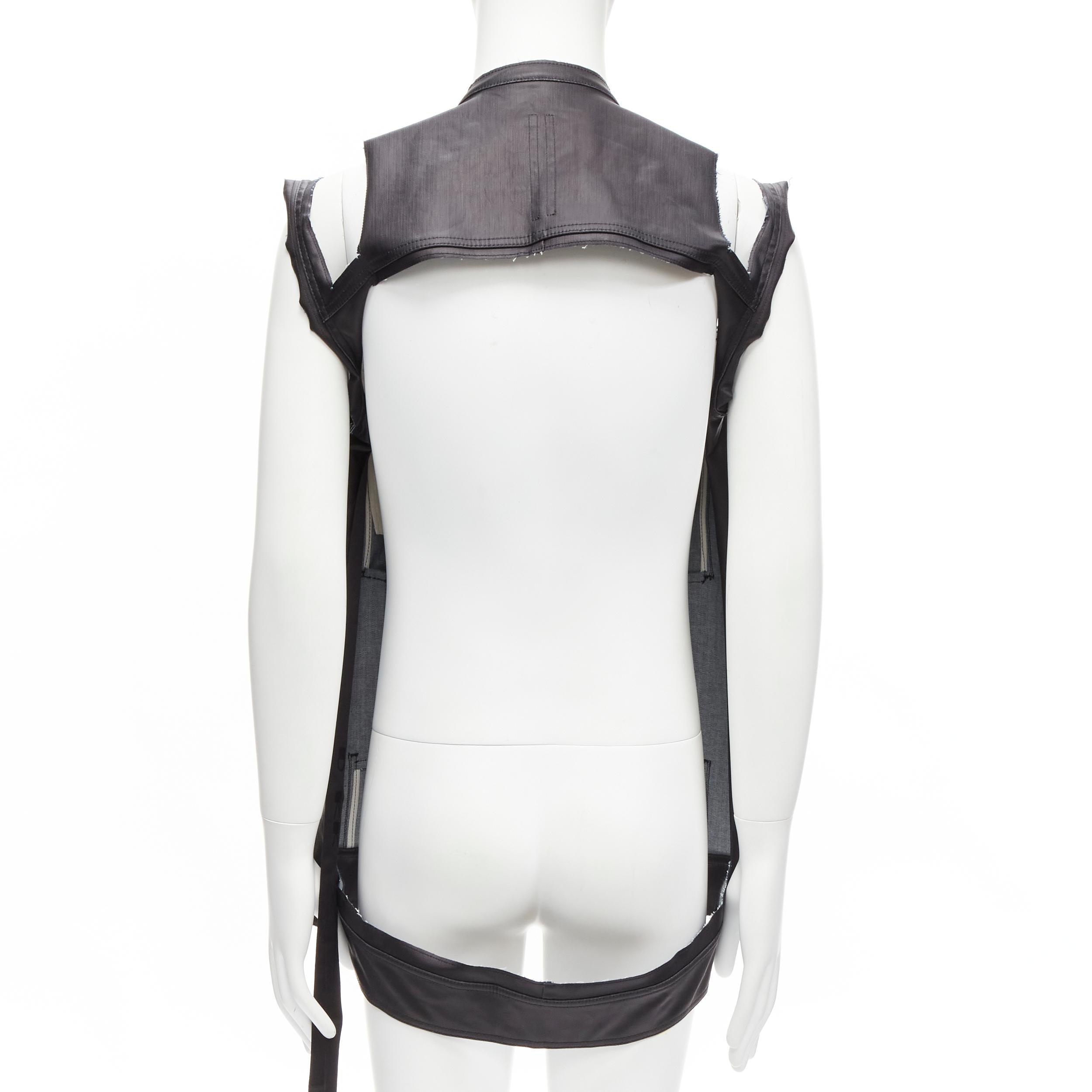 RICK OWENS DRKSHDW Jumbo Trucker black coated denim deconstructed vest M
Reference: TGAS/D00190
Brand: Rick Owens
Designer: Rick Owens
Collection: DRKSHDW
Material: Cotton, Blend
Color: Black
Pattern: Solid
Closure: Button
Extra Details: Signature
