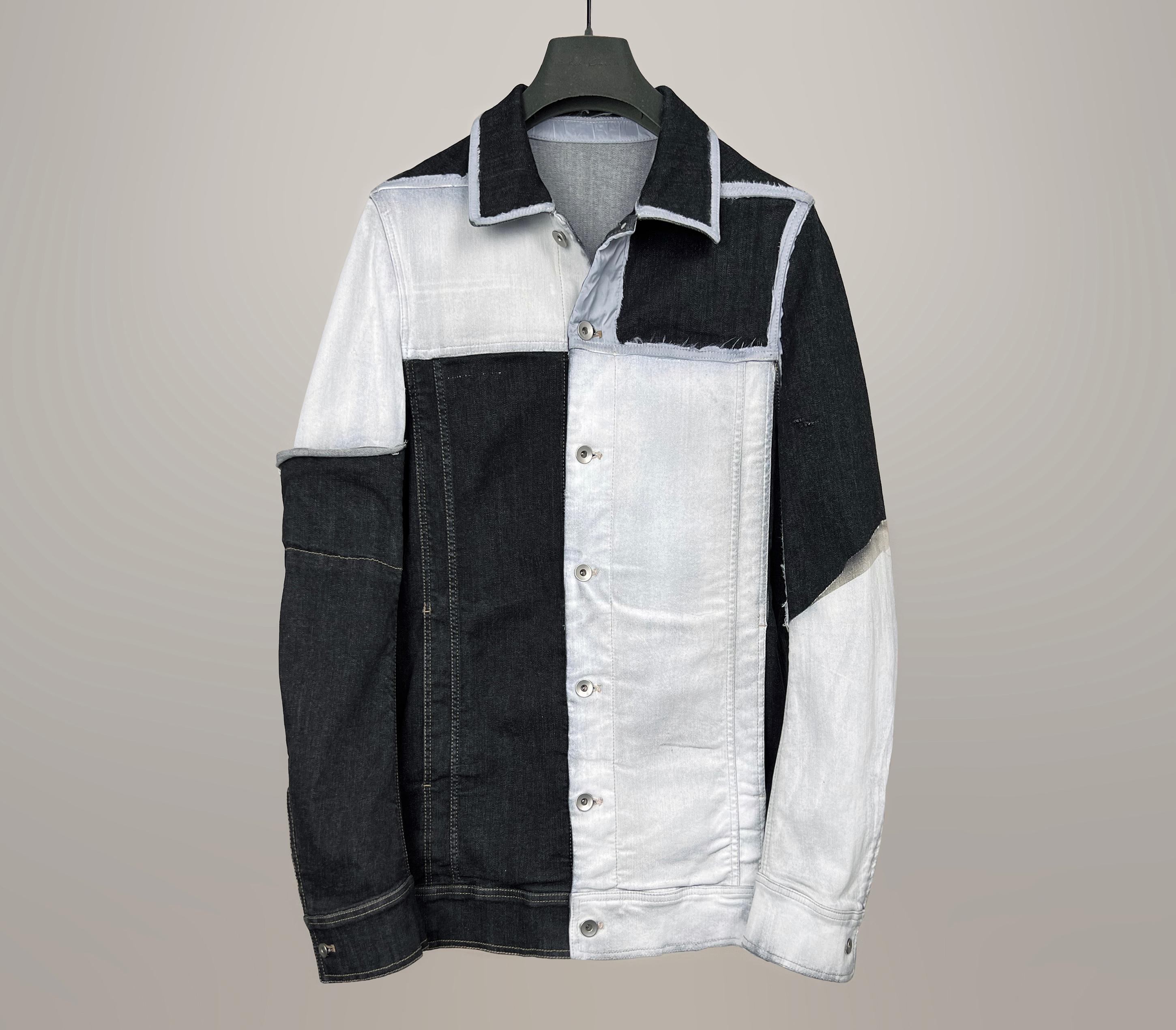 New with tags
Rick Owens DRKSHDW
Jumbo Worker  painted panel denim patchwork jacket

size S (good for M/L also)
made in Italy
color: white wax as sample
code: DU20S5761-SCOMW1

 composition: 91% cotton + 6% polyethylene terephthalate + 3%
