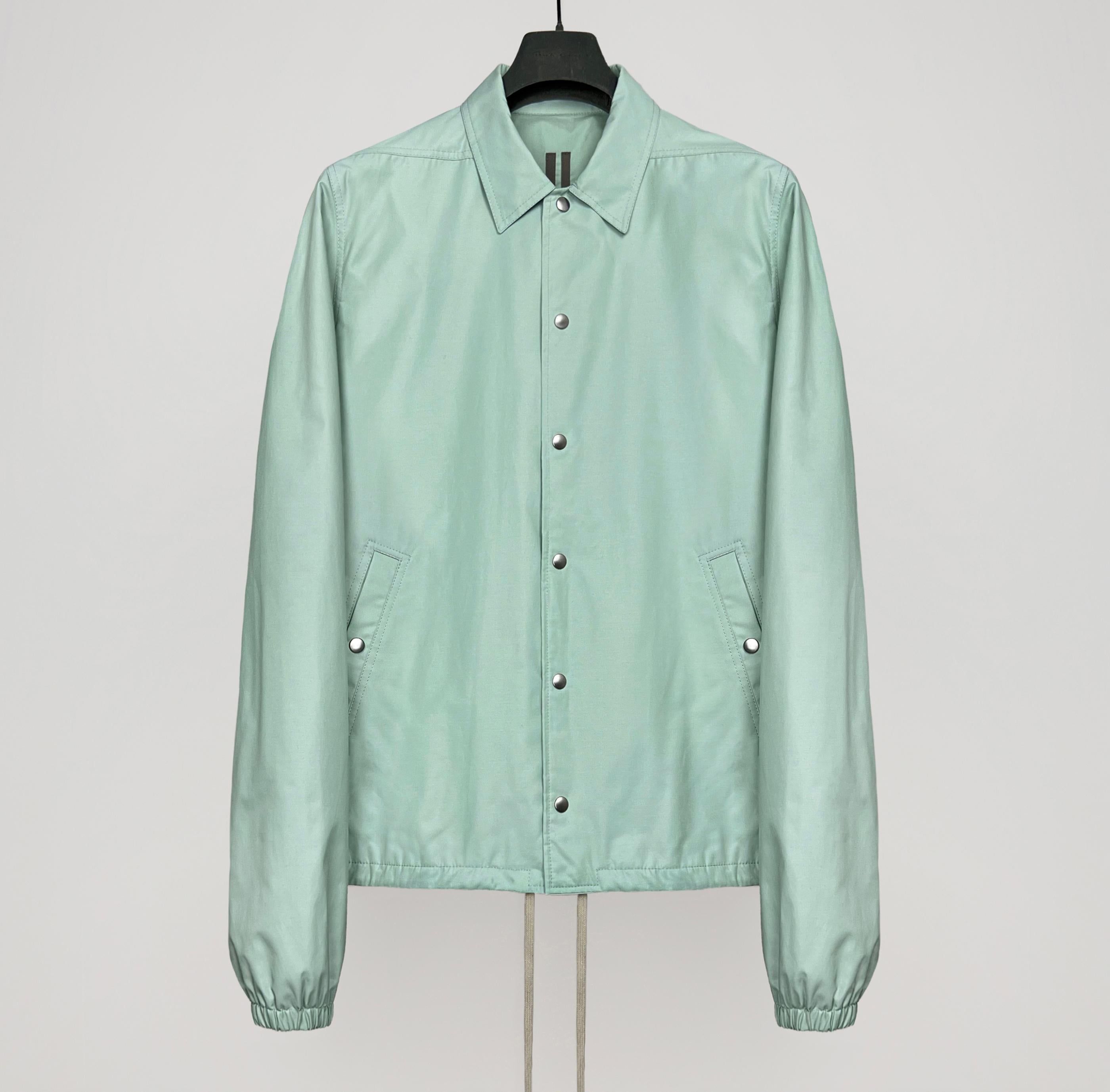 Nouveau avec étiquettes
Rick Owens DRKSHDW
veste matelassée à boutons-pression

Prix de détail : 1120
 

taille M
couleur : bactéries
code : DU20F1770-CN

 

Composition : 65% coton + 35% nylon
corps et doublure des poches : 100% coton
doublure des