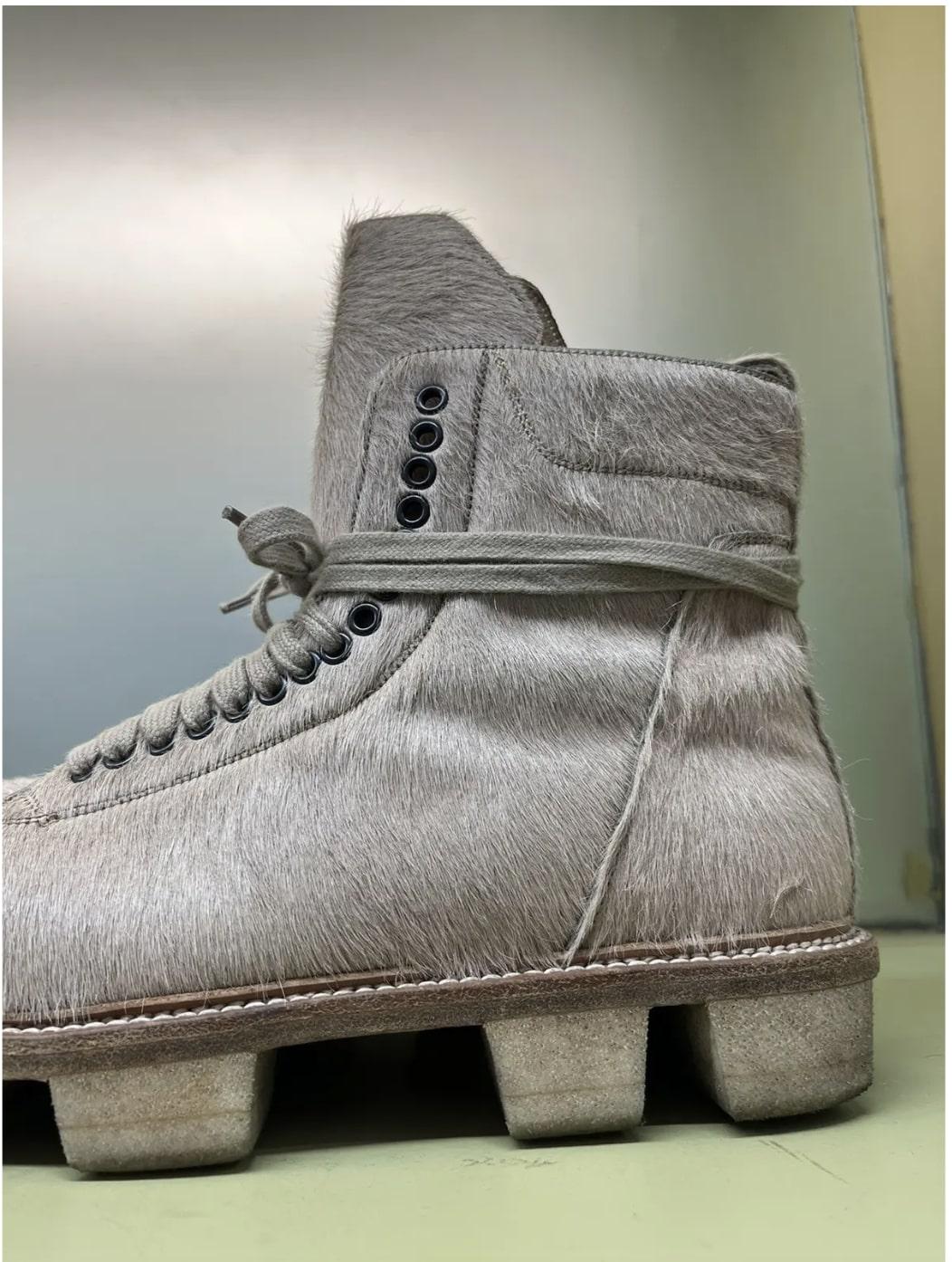 Rick Owens FW13 Plinth Pony Hair Boots In Good Condition For Sale In LISSE, NL