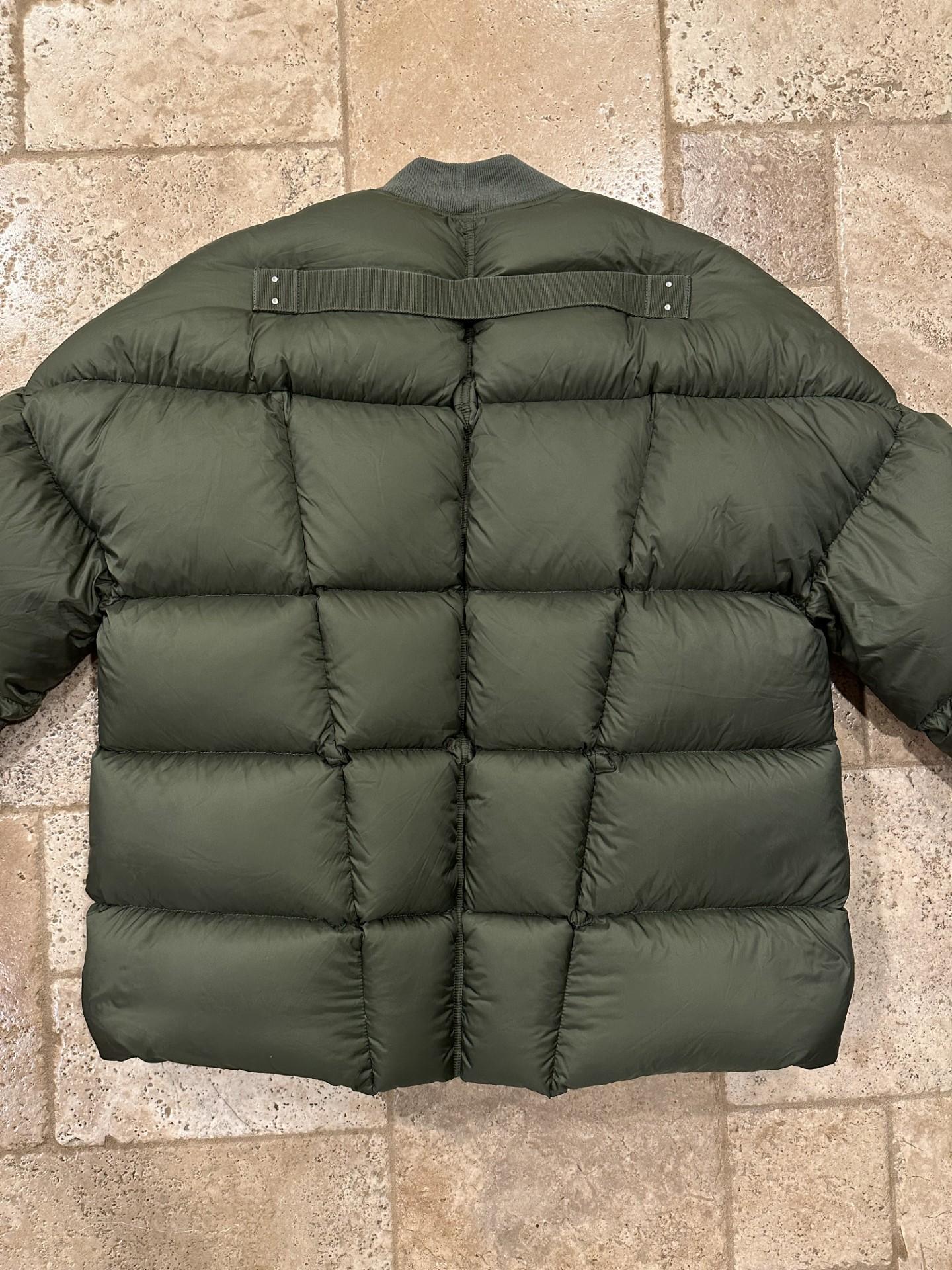 Rick Owens FW22 Oversized Flight Puffer Green Down Jacket For Sale 12