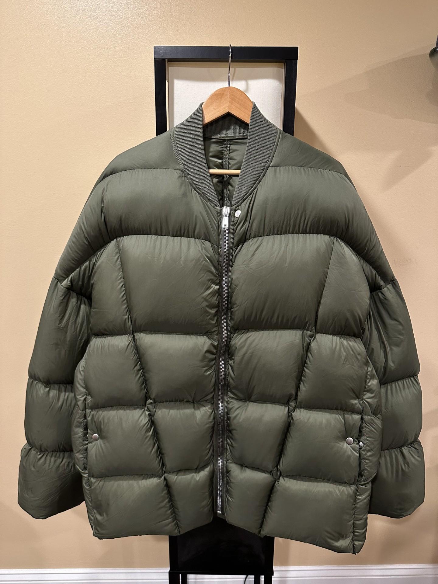 Men's Rick Owens FW22 Oversized Flight Puffer Green Down Jacket For Sale