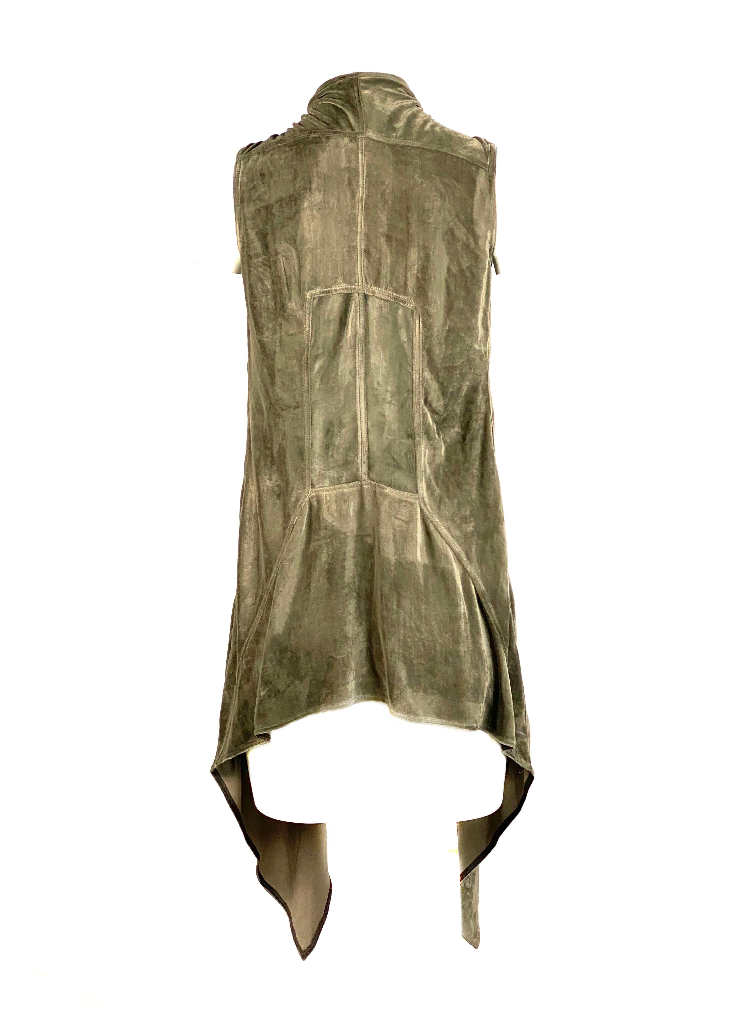 Rick Owens Green Olive Darkdust Velvet Vest Size 38 In Excellent Condition For Sale In Beverly Hills, CA