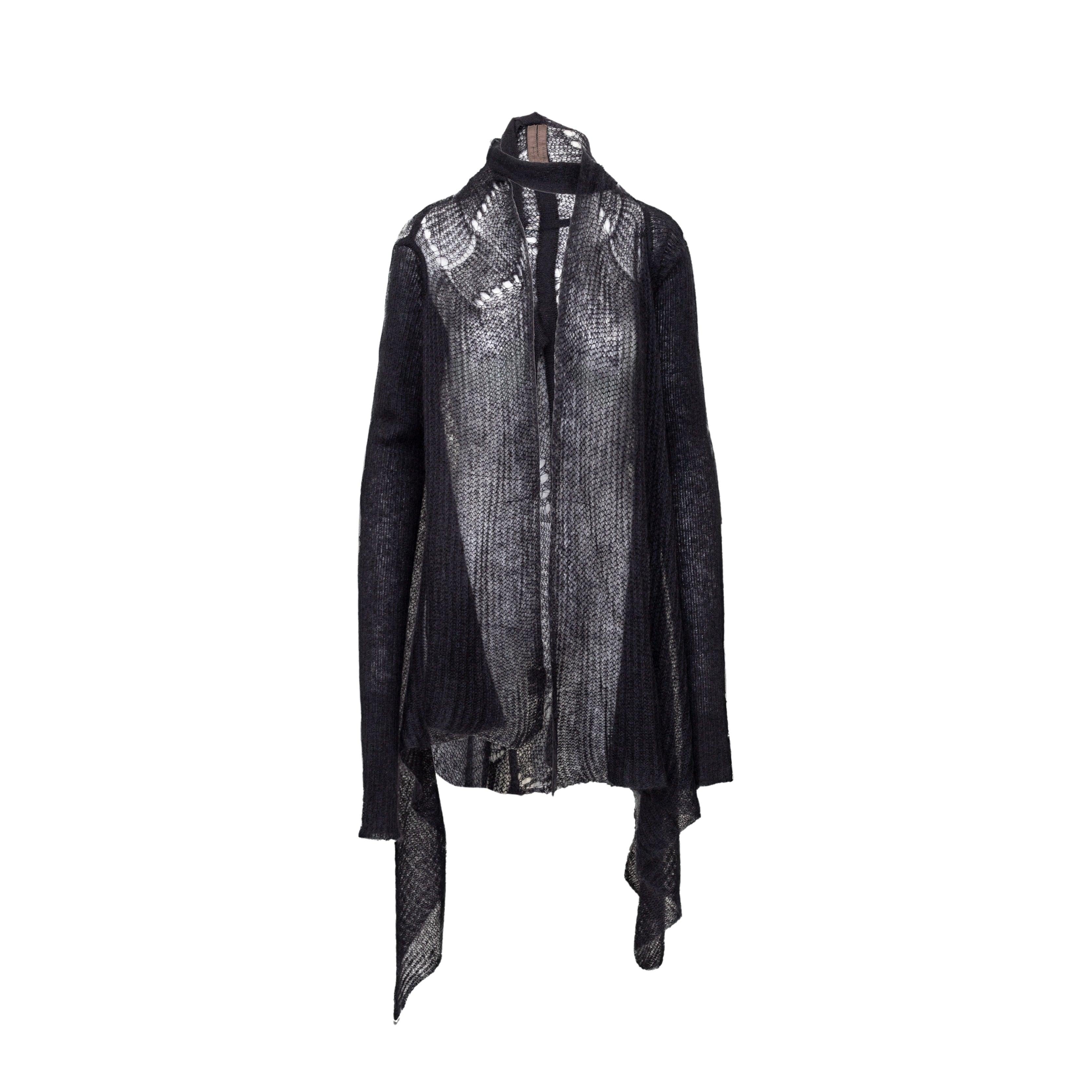 Améliorez votre garde-robe avec le pull ouvert de Rick Owens, issu de la très convoitée collection Stag FW08. Ce pull léger en laine mohair présente un motif unique de toile d'araignée et des manches ajustées, ce qui le rend à la fois élégant et