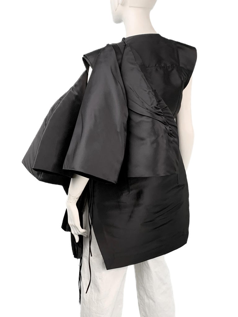 New w/Tags Rick Owens Runway SS 2015 Faun Silk Sleeveless Jacket, Vest in Black For Sale 5