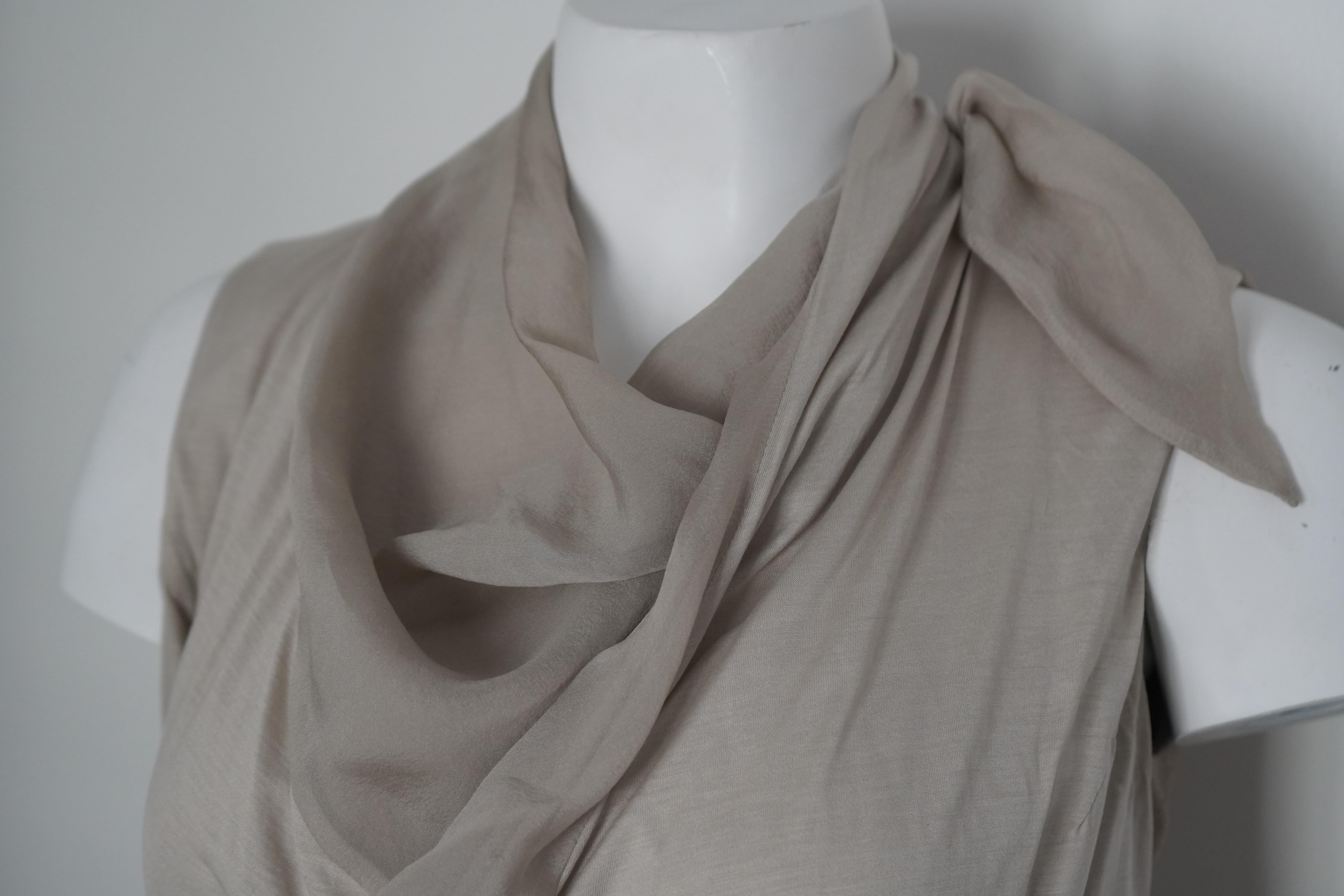 Rick Owens
Made of silk, lamb leather, & rayon
Can be worn multiple ways
Asymmetrical cut 
Great condition 
Size: IT42/US8

