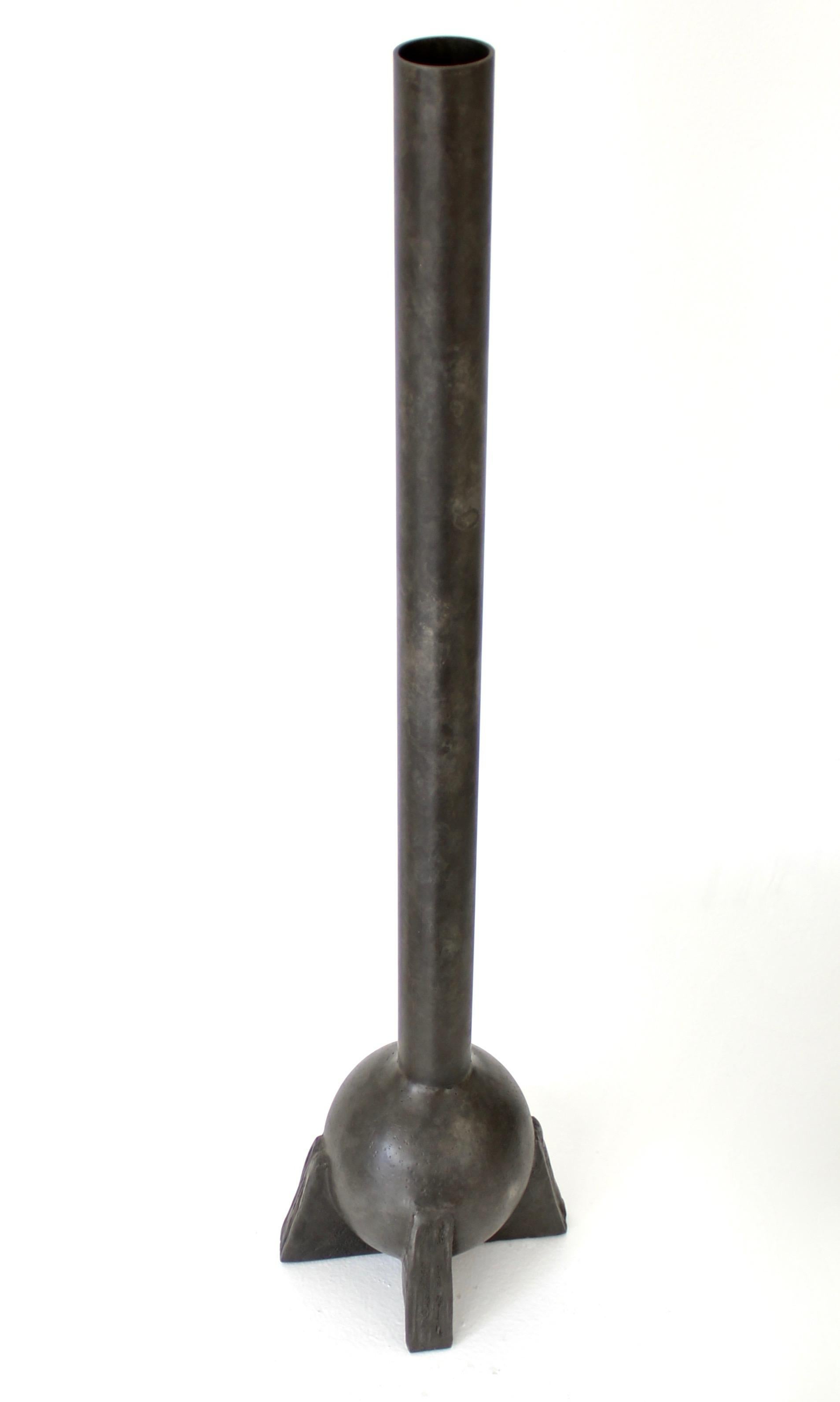 Rick Owens Vaso in bronzo fuso a collo di cigno Patina di nitrato In condizioni ottime in vendita a Chicago, IL