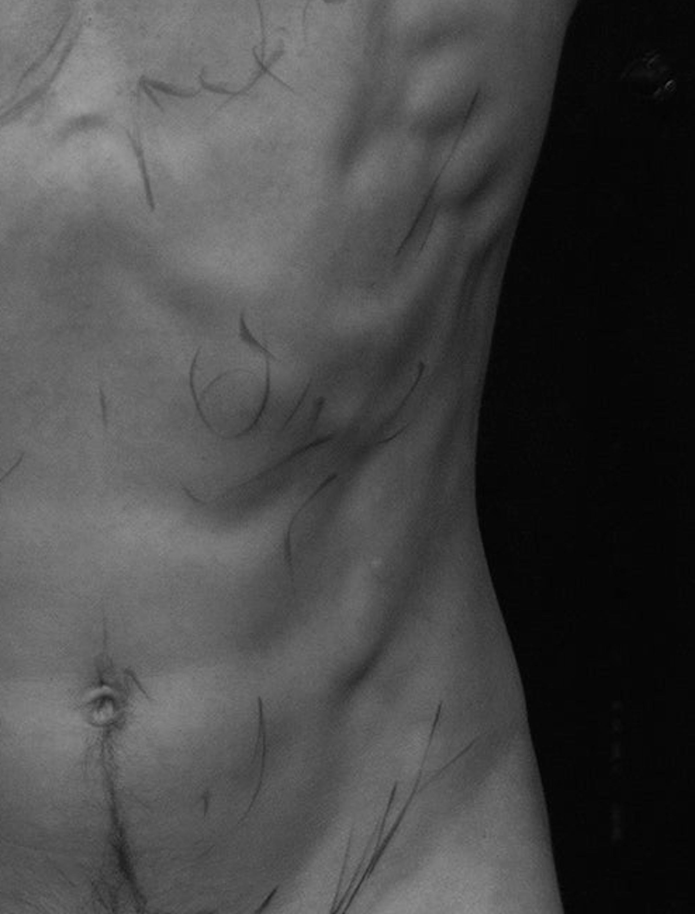 Körper, Nackt. Limitierte Auflage einer Schwarz-Weiß-Fotografie (Zeitgenössisch), Photograph, von Ricky Cohete