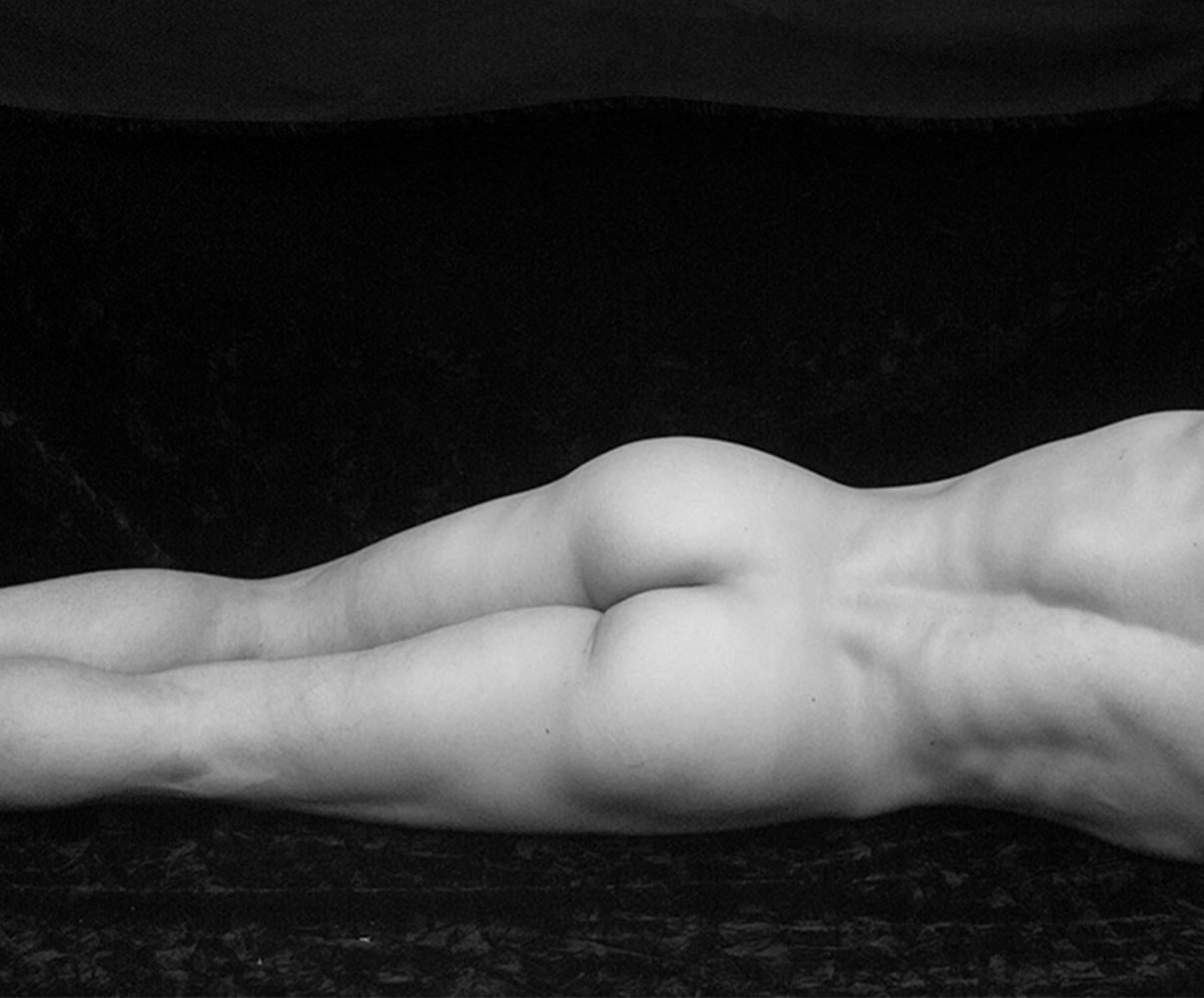 Centre Line,  Acto Uno, Series. Male Nude Black and White Photograph For Sale 1