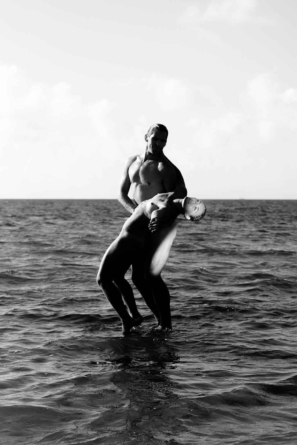 Ricky Cohete Figurative Photograph - Danza de Fortuna. Danza de Fortuna, series. Male Nude  Color Photograph