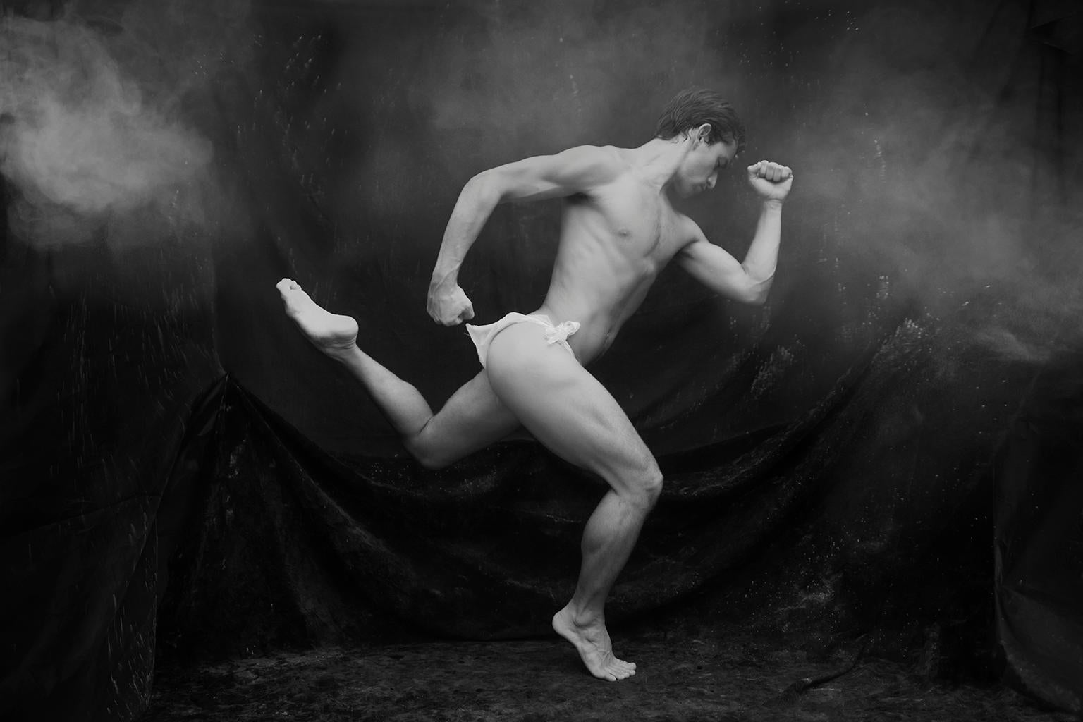 Ricky Cohete Nude Photograph - Hombre en movimiento 1.  Acto Dos, series. Male Nude. Black and White Photograph