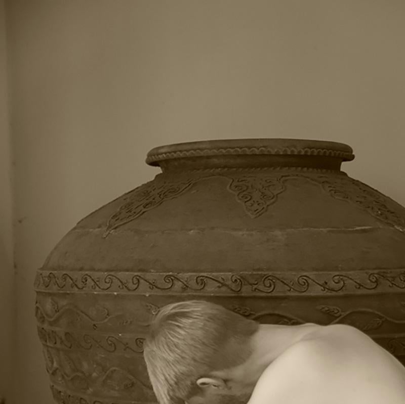Instinto. De la serie Blanco - Sepia - Photograph de Ricky Cohete