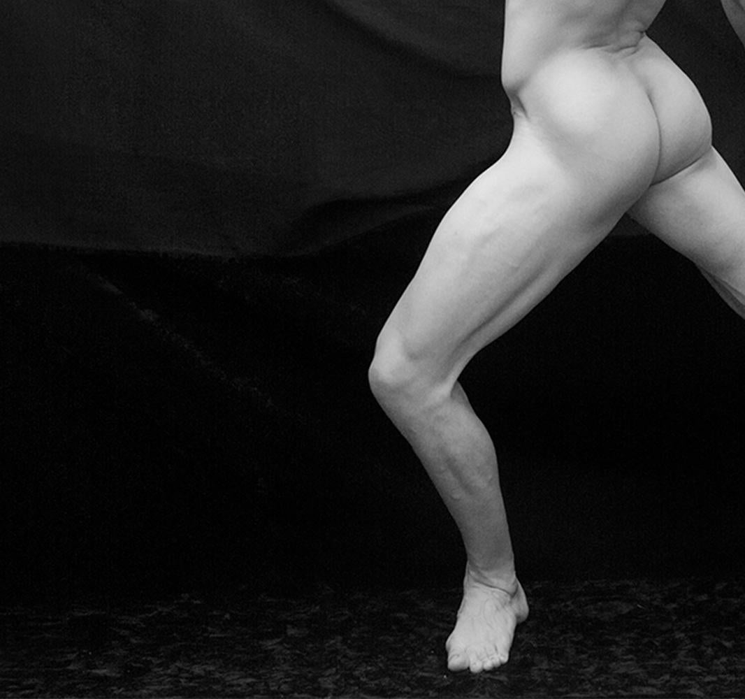 Principio, Acto Uno, Series. Male Nude Black and White Photograph For Sale 2
