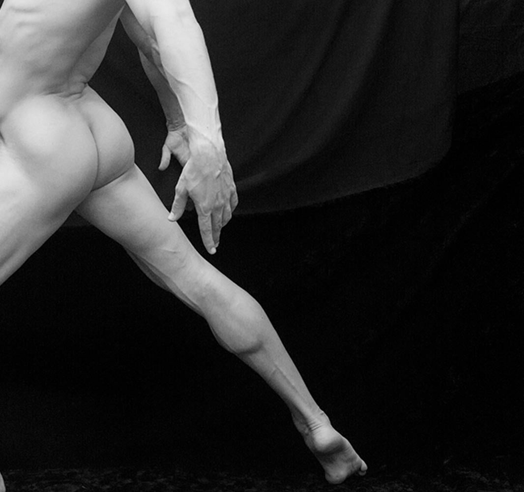 Principio, Acto Uno, Series. Male Nude Black and White Photograph For Sale 3