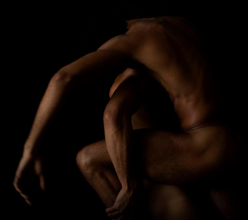 Provokation. Nacktheit. Farbfotografie in limitierter Auflage – Photograph von Ricky Cohete