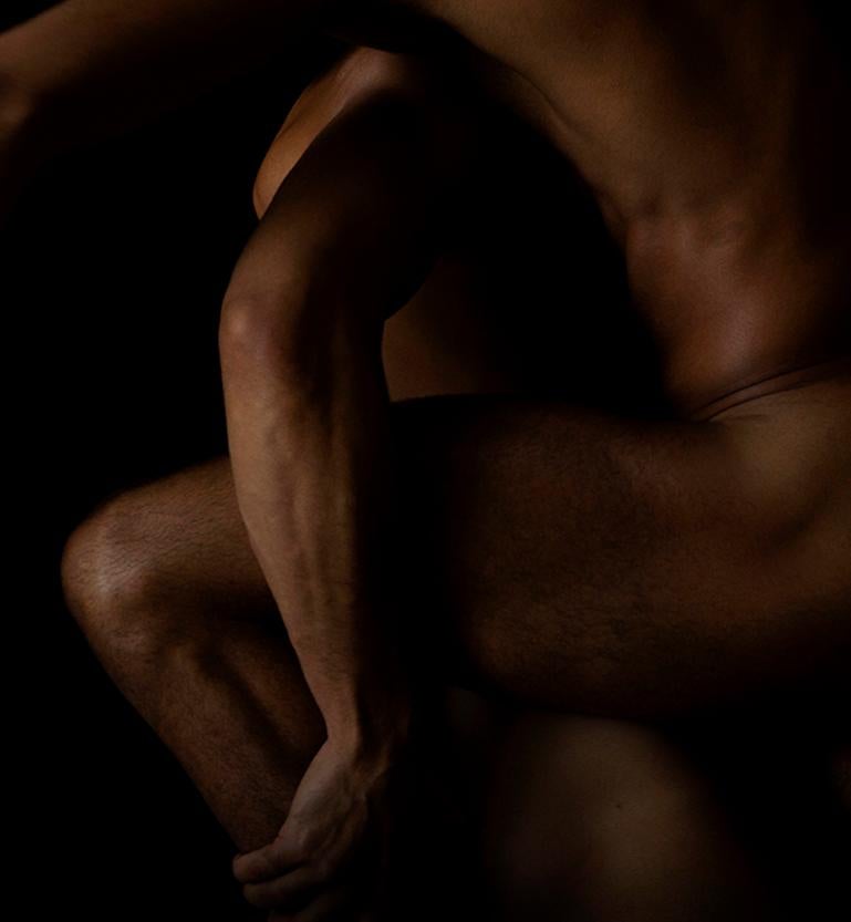 Provokation. Nacktheit. Farbfotografie in limitierter Auflage (Schwarz), Color Photograph, von Ricky Cohete