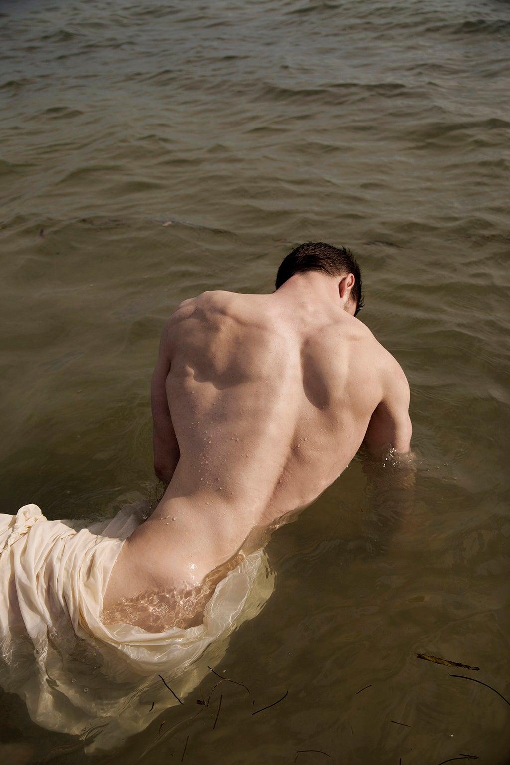 Ricky Cohete Nude Photograph – Rafael. Nacktheit. Nackt. Farbfotografie in limitierter Auflage. Klein