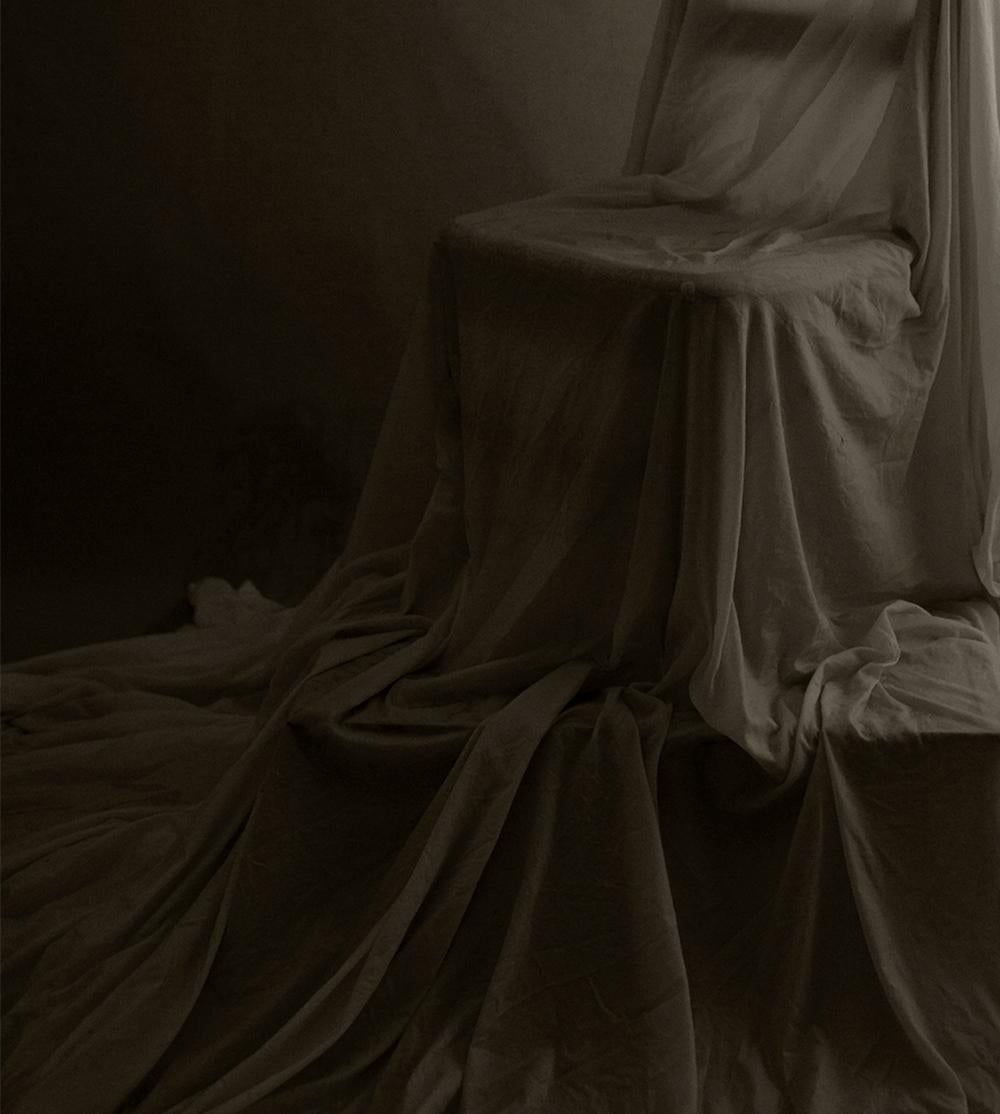 Trono. Limitierte Auflage einer Schwarz-Weiß-Fotografie (Zeitgenössisch), Photograph, von Ricky Cohete