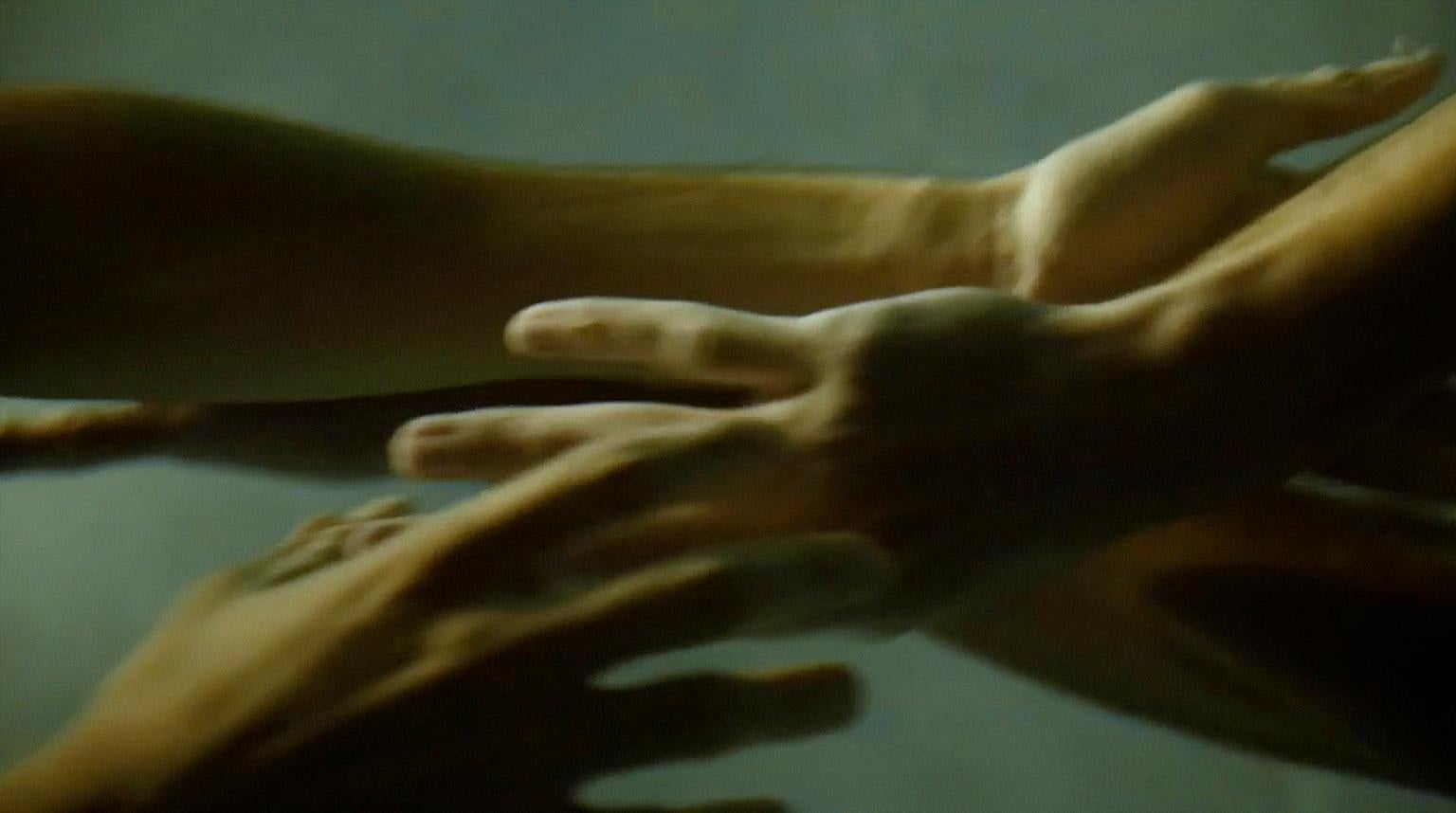 Union,  Aus der Serie „Alignment“. Die Hände. Farbfotografie in limitierter Auflage