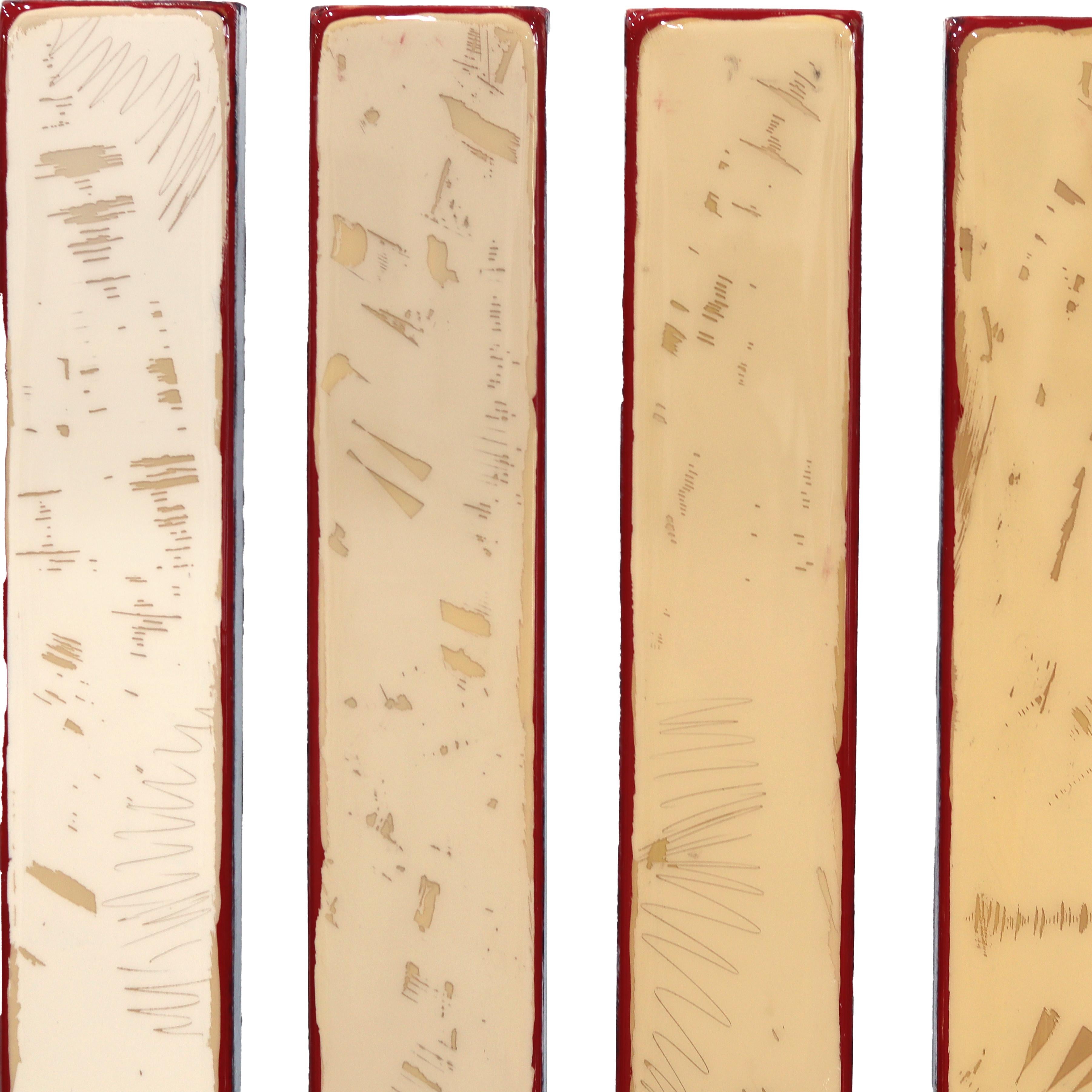 Ricky Hunts minimalistische Mischtechnik-Gemälde sind von seiner turbulenten Vergangenheit beeinflusst, die zu einem Paradigmenwechsel in seiner kreativen Praxis führte. In seinen Werken spiegeln sich die vielen Schichten seines Lebens wider.