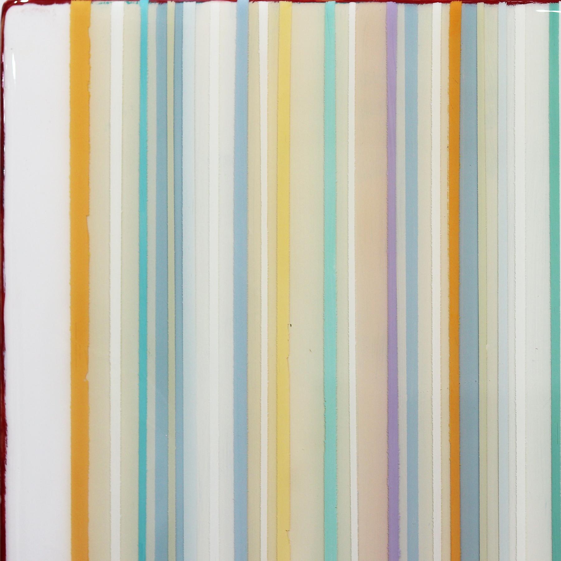 L'arte murale minimalista a tecnica mista di Ricky Hunt è influenzata dal suo passato tumultuoso che ha portato a un cambiamento di paradigma nella creatività e nella vita. An He ricopre il pannello di legno con strati di vernice acrilica,