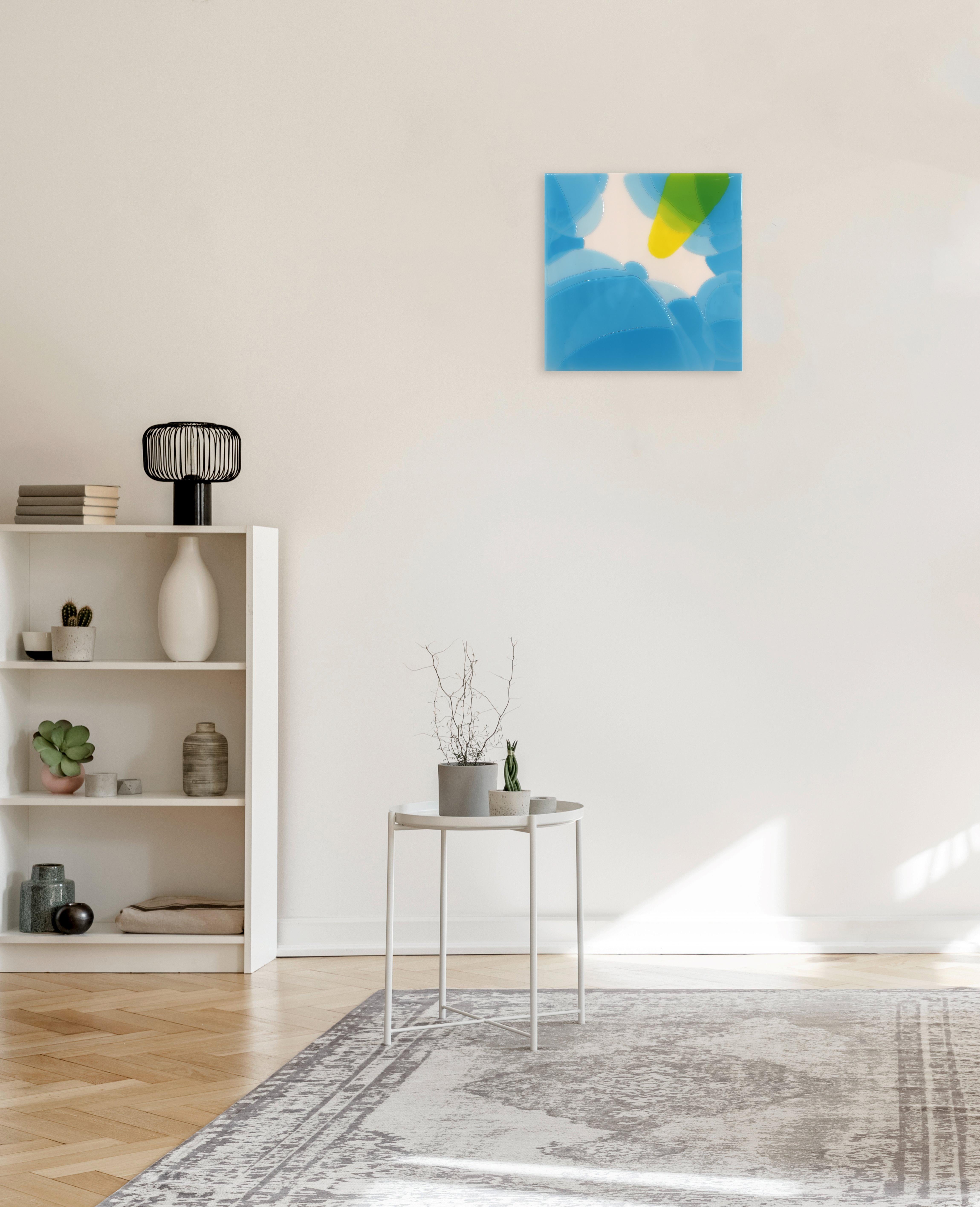 Lightning 20 – Modernes minimalistisches Kunstwerk aus blauem und gelbem Harz  (Minimalistisch), Mixed Media Art, von Ricky Hunt