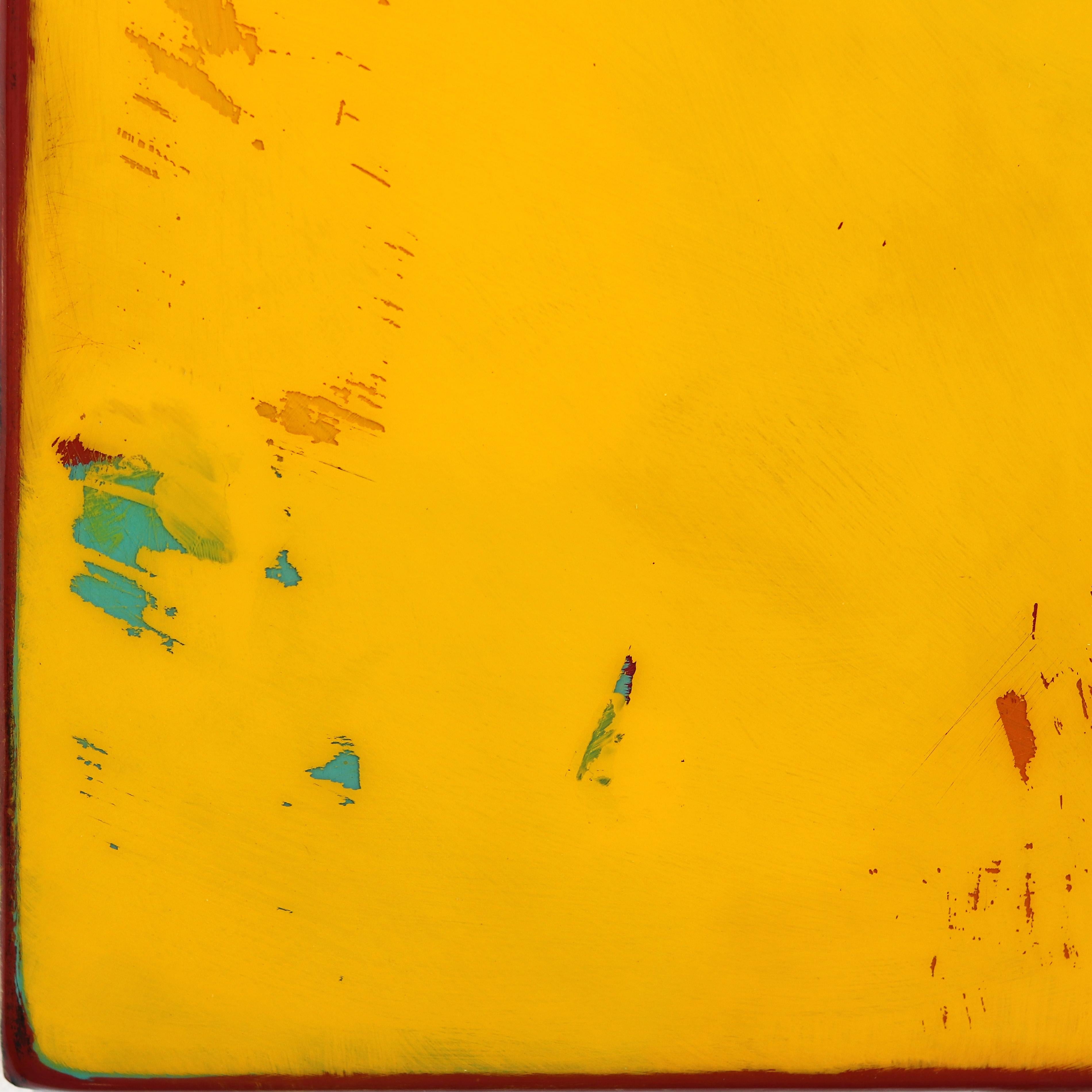 Grand Sunspot 17  -  The Moderns Acrylic Yellow and Gray Two Tone Resin Artwork (œuvre d'art moderne en résine acrylique jaune et grise à deux tons) en vente 4