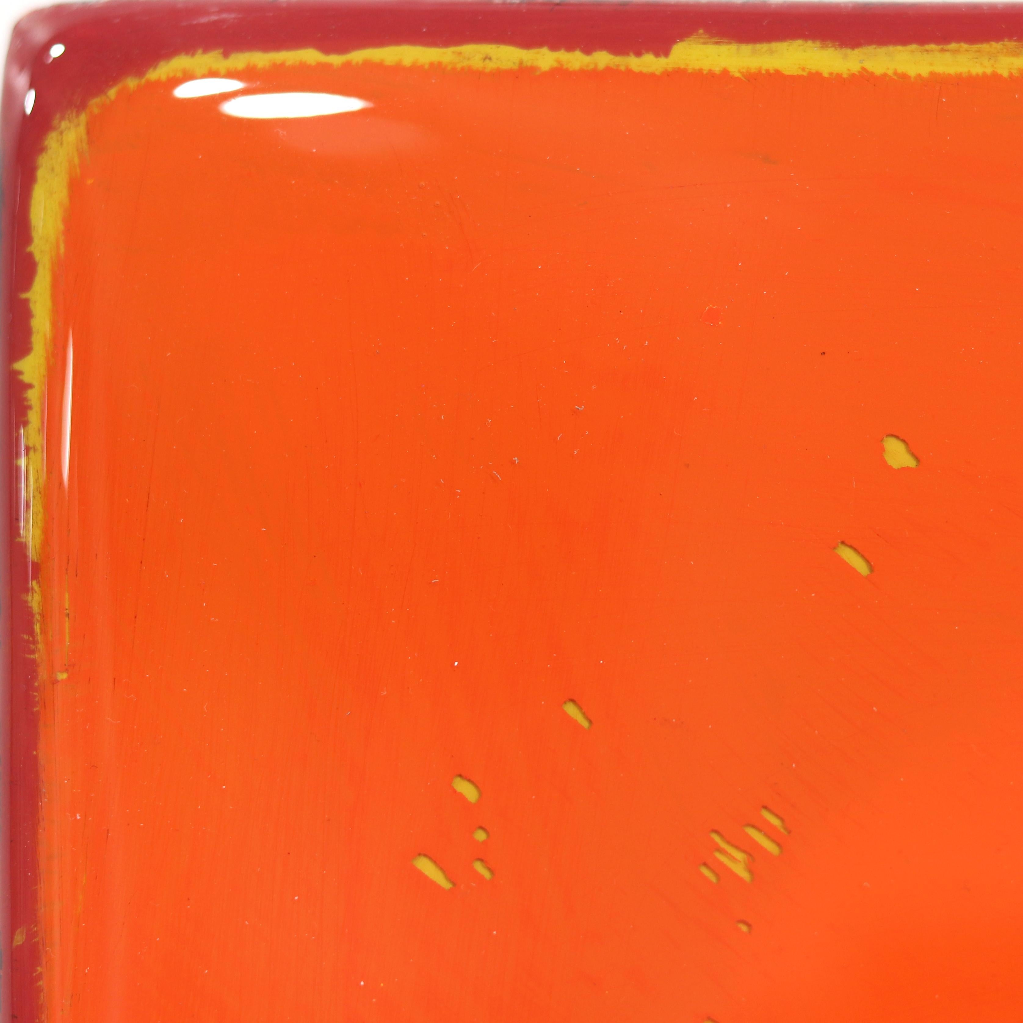 La finestra 322 - Moderna opera d'arte minimalista in resina gialla e arancione 2