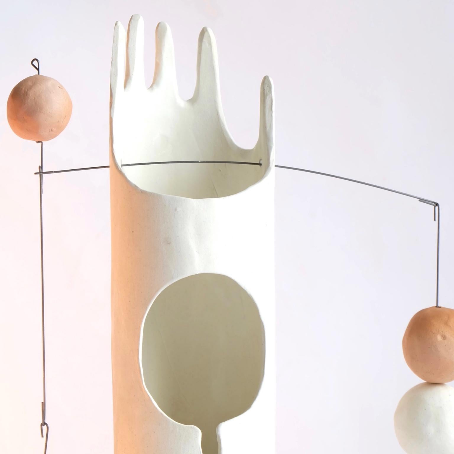 XXIe siècle et contemporain Rico:: lampe de table sculpturale contemporaine en céramique fabriquée à la main en blanc mat en vente