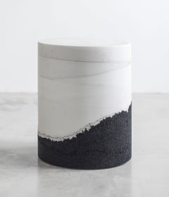 Ridge Drum, White Cement e Black Silica di Fernando Mastrangelo