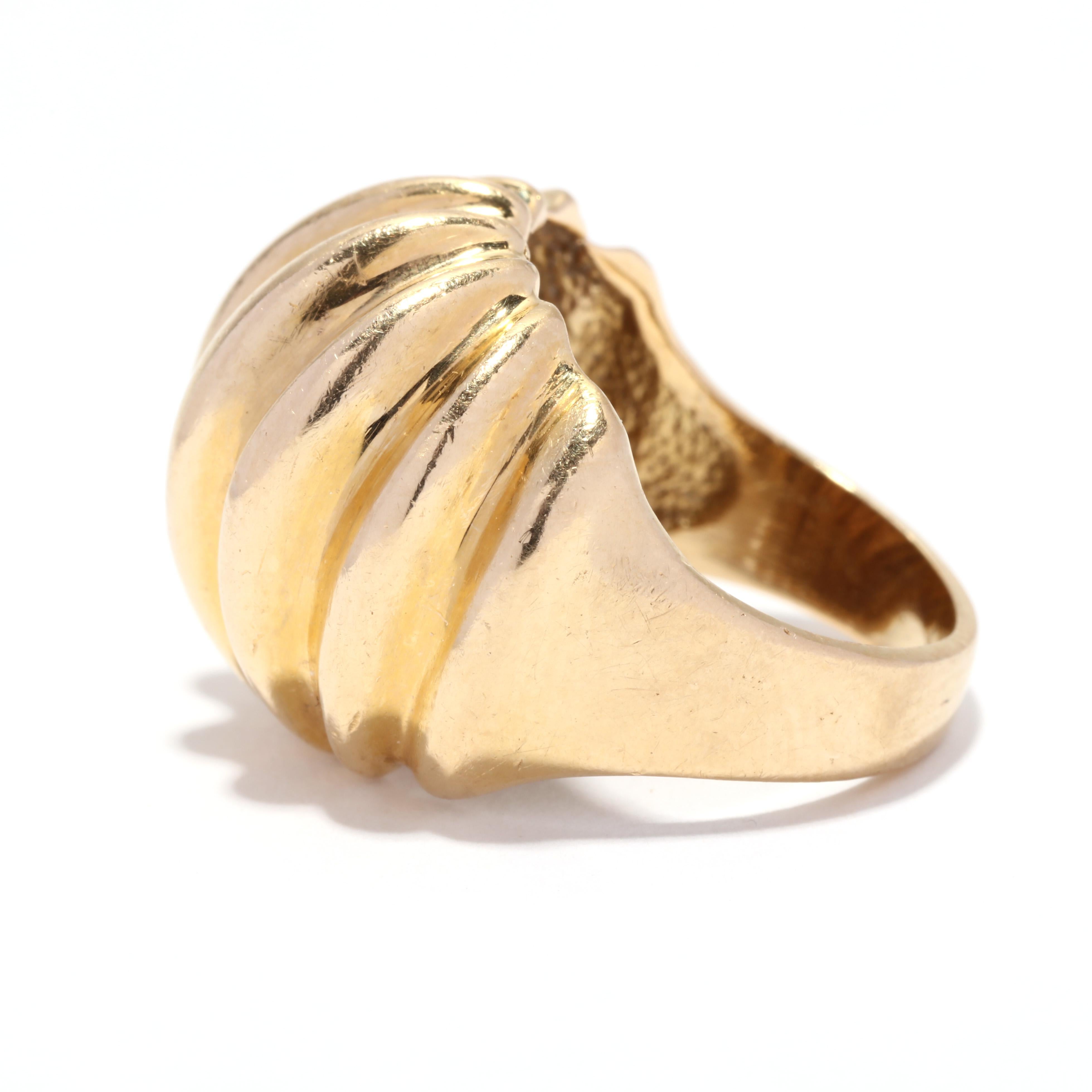 Bague Dome en or jaune 18K, bague Croissant en or, bague en or massif, lourd Unisexe en vente