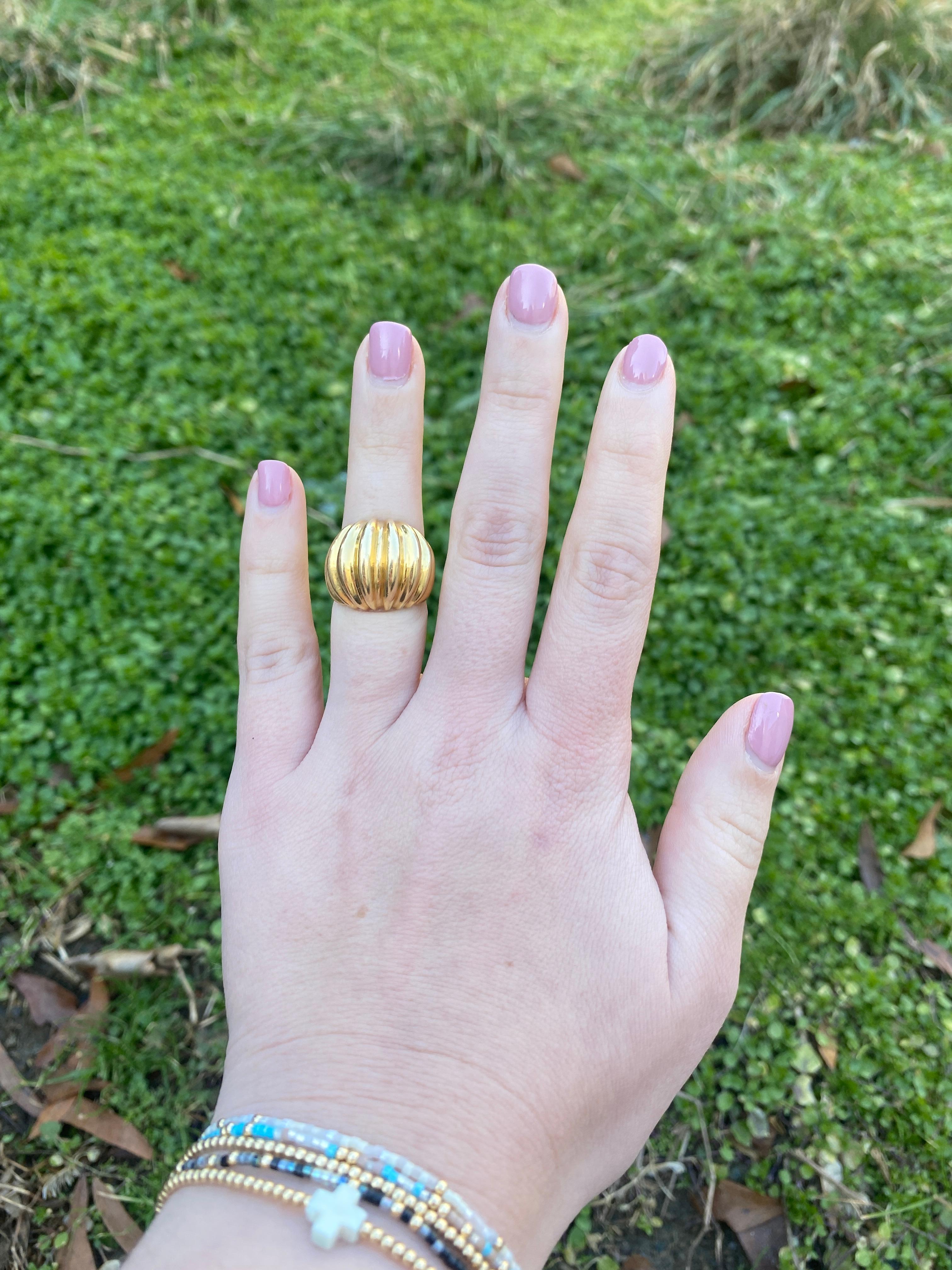 Bague Dome en or jaune 18K, bague Croissant en or, bague en or massif, lourd en vente 2