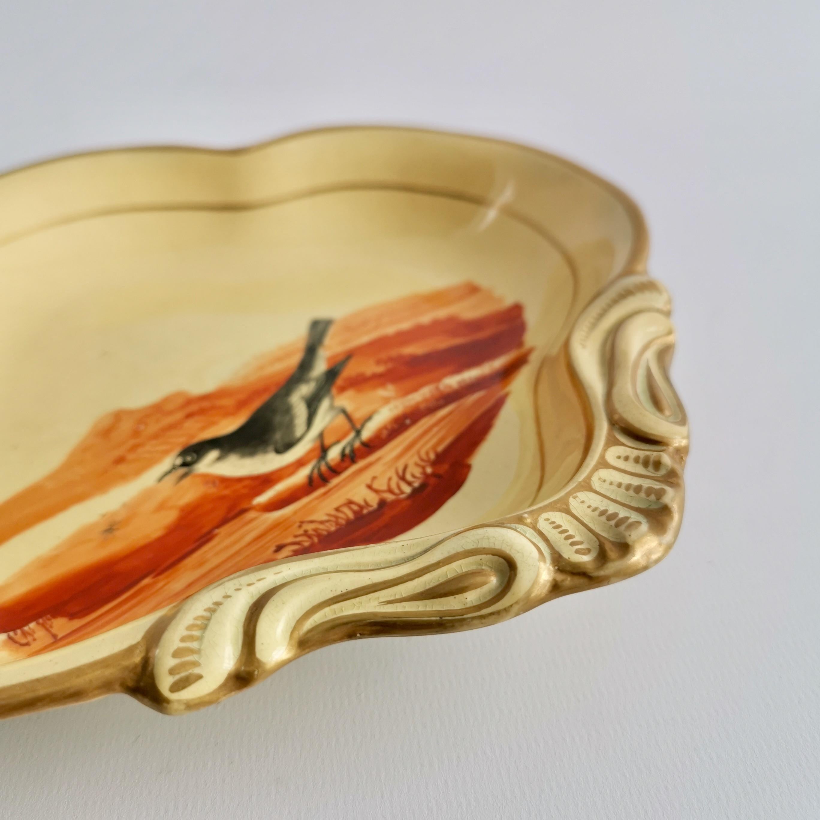 Hand-Painted Ridgway Drabware Shell Dish with Bird After Bewick, Beige, Ochre, Regency 1808