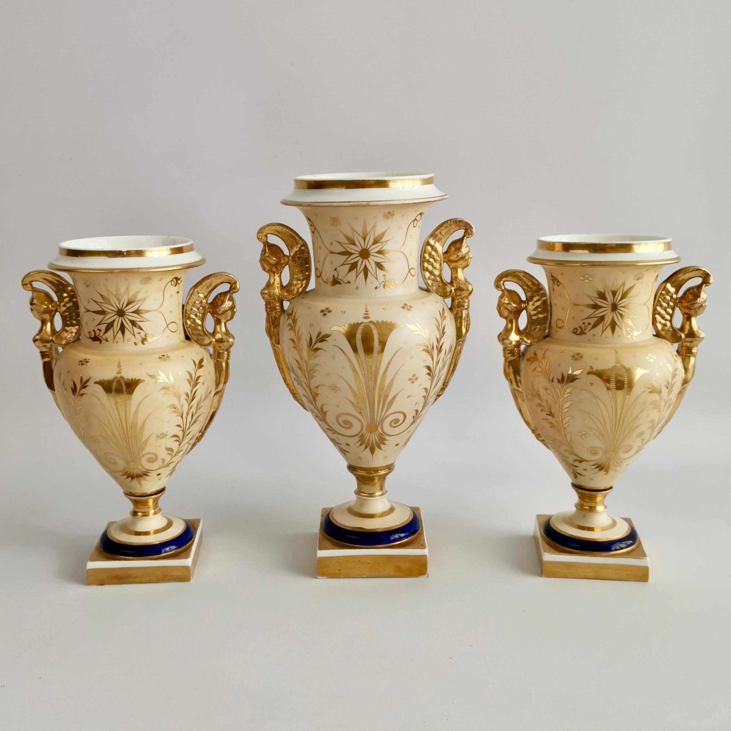Regency English Garniture of 3 Vases, Empire Style, Provenance G.Godden, 1810-1815 For Sale