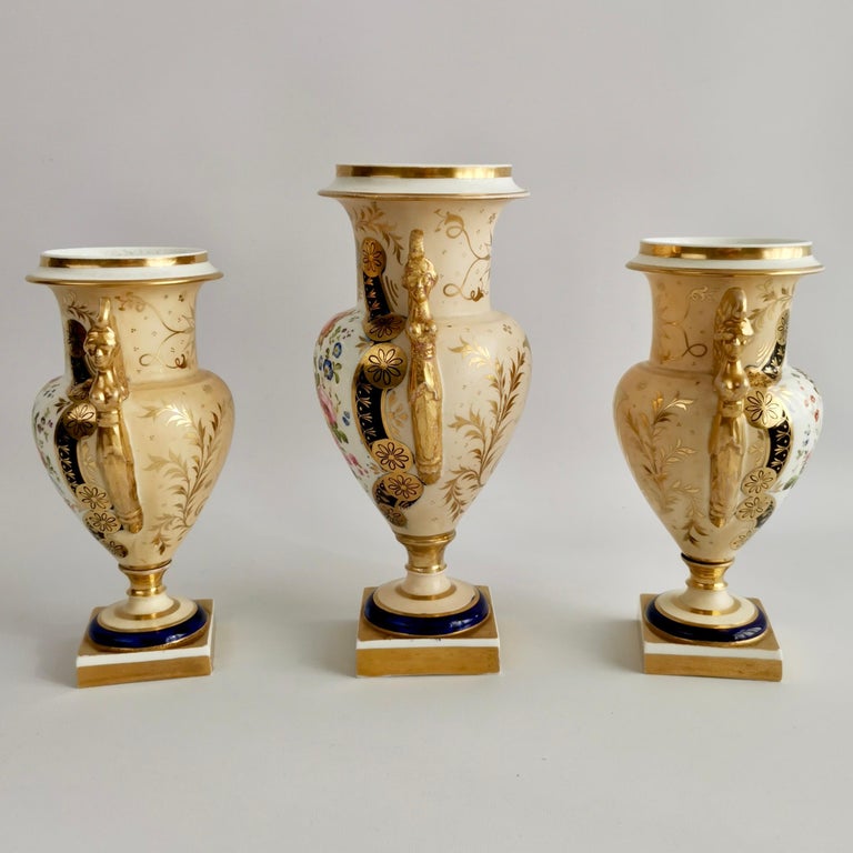 Hand-Painted English Garniture of 3 Vases, Empire Style, Provenance G.Godden, 1810-1815 For Sale