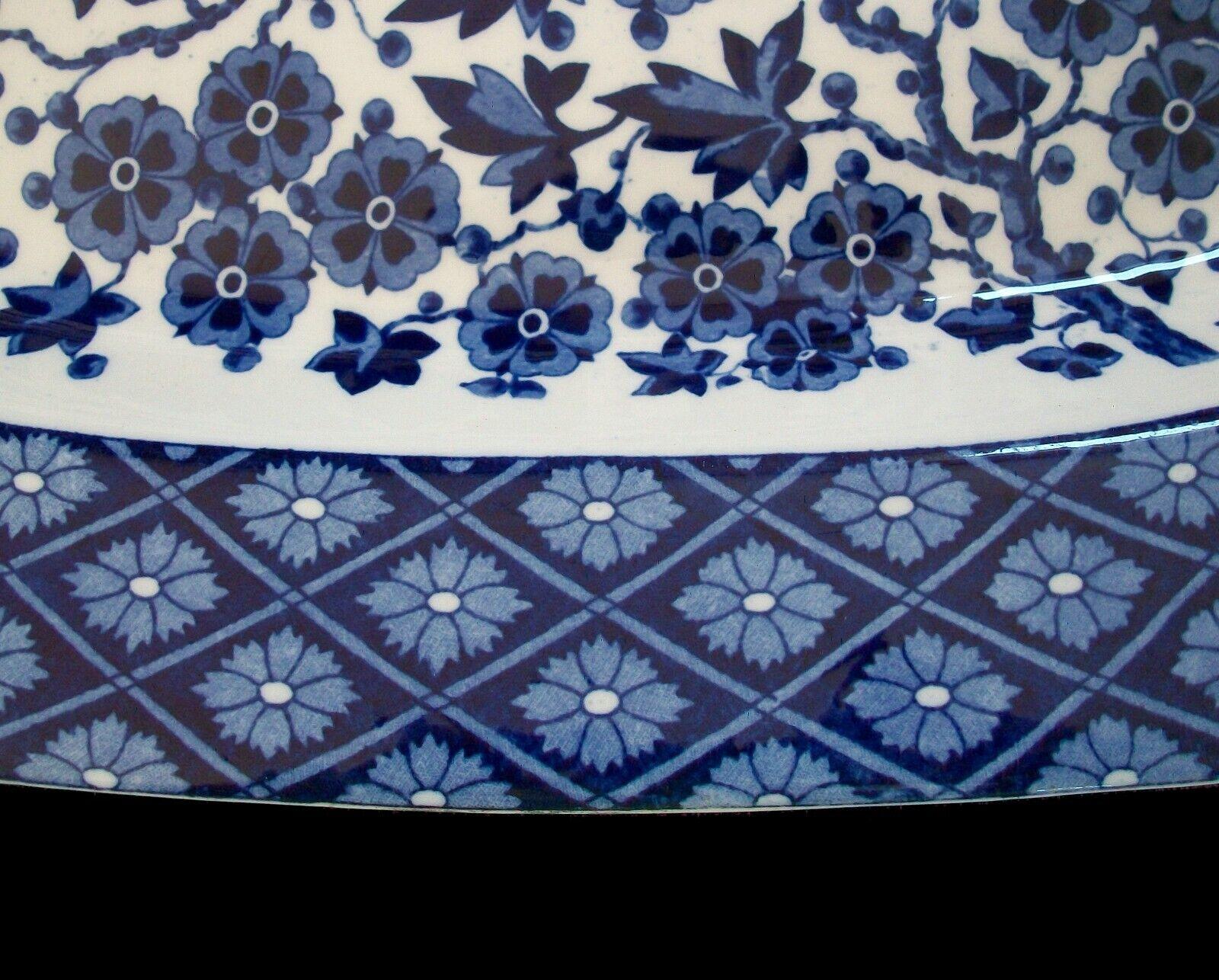 British Ridgway, 'Hawthornden', Blue Transfer Decorated Platter, U.K, circa 1880 For Sale