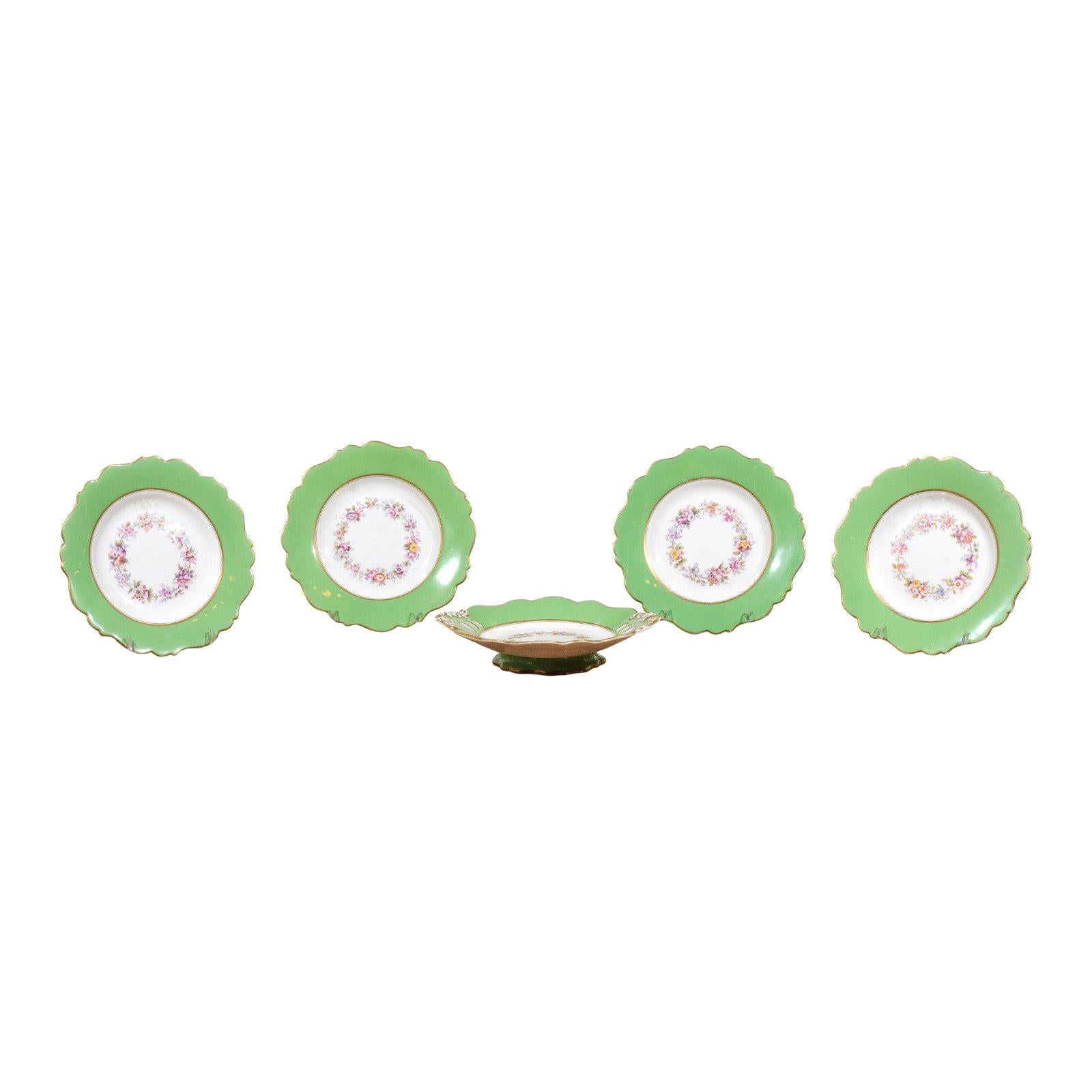 Assiettes à dîner et compote en porcelaine de Ridgway avec bordure verte et décor floral en vente
