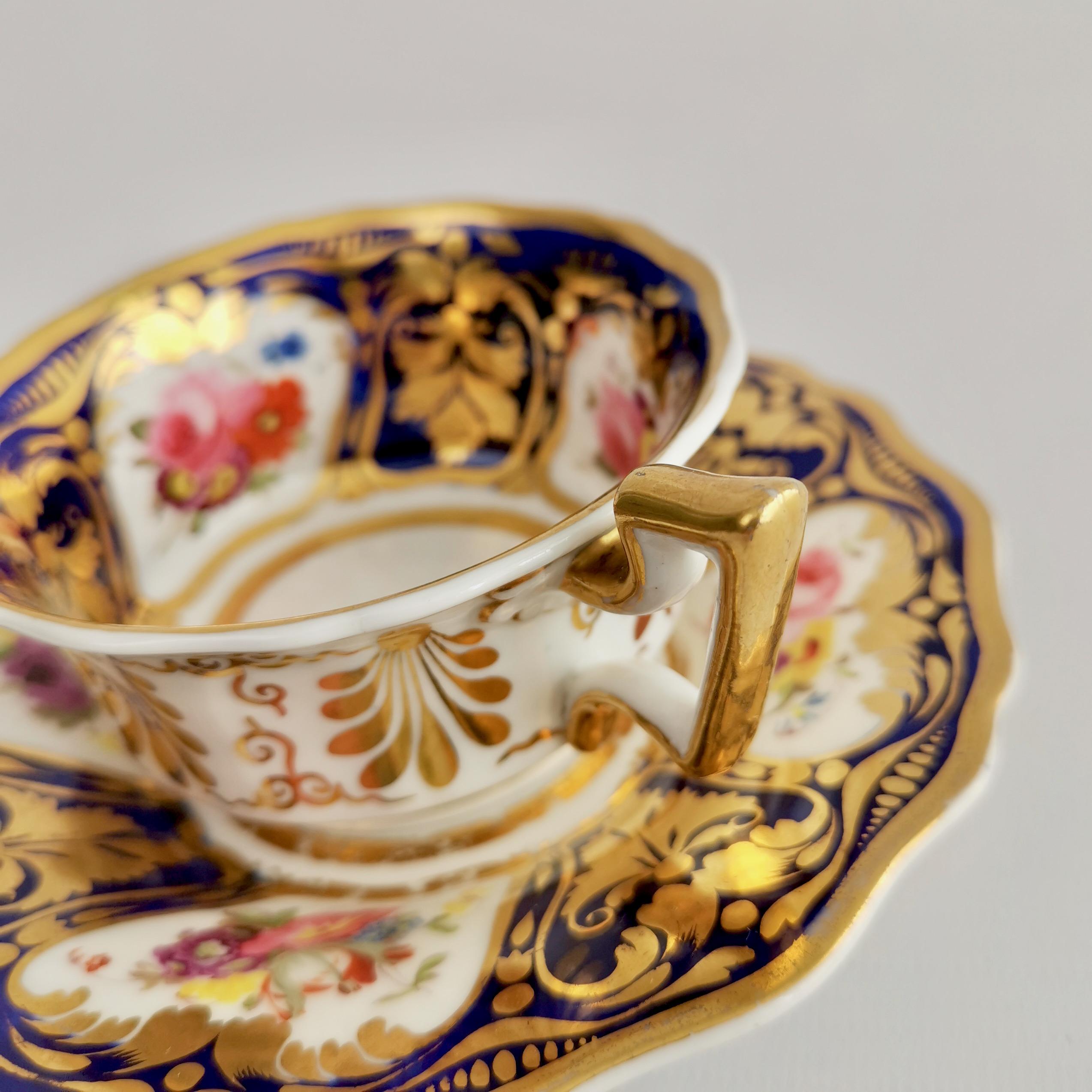 Ridgway Porcelain Teacup, Cobalt Blue, Gilt and Flowers, Regency ca 1825 In Good Condition In London, GB