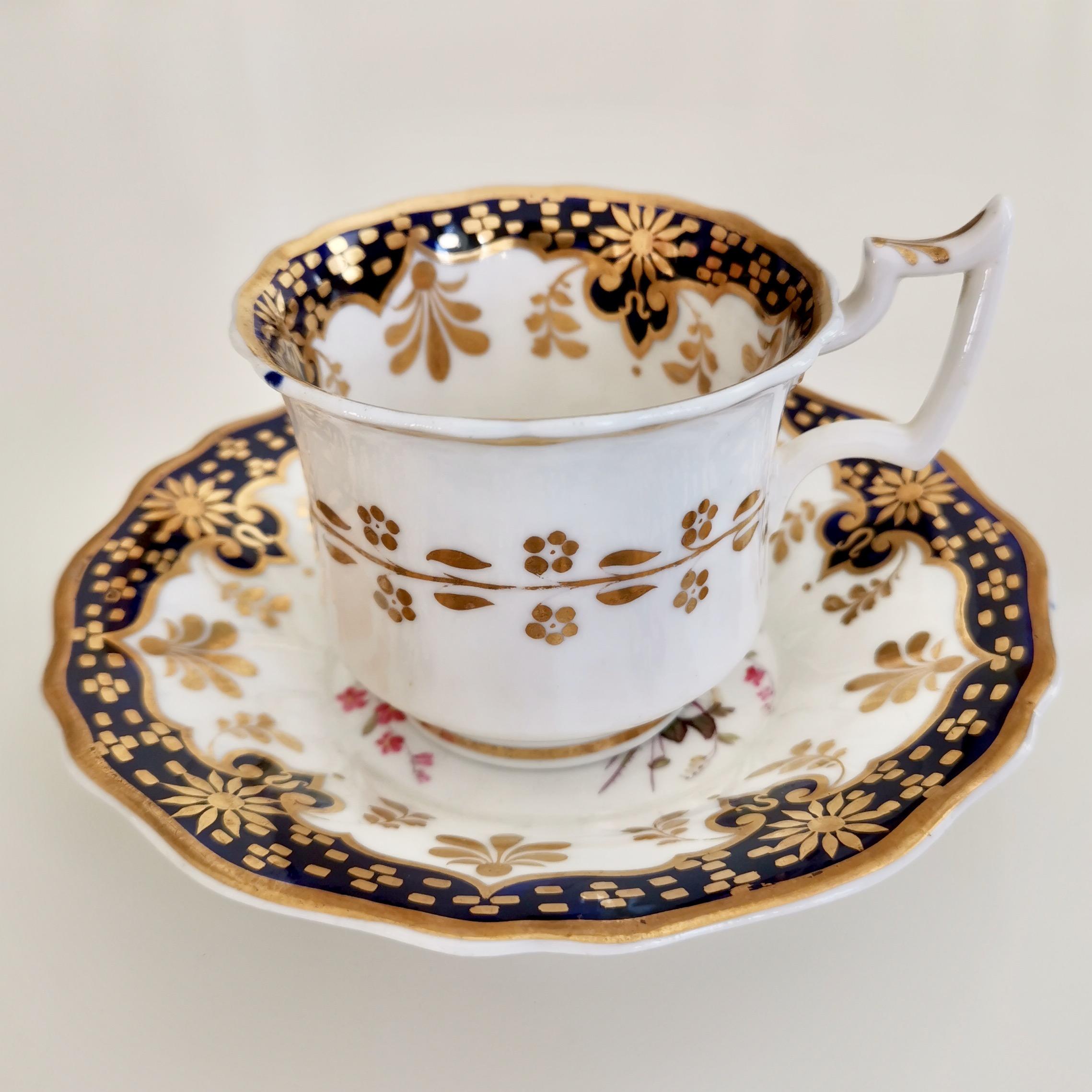 Ridgway Porcelain Teacup Trio, Cobalt Blue, Gilt and Flowers, Regency circa 1825 In Good Condition In London, GB